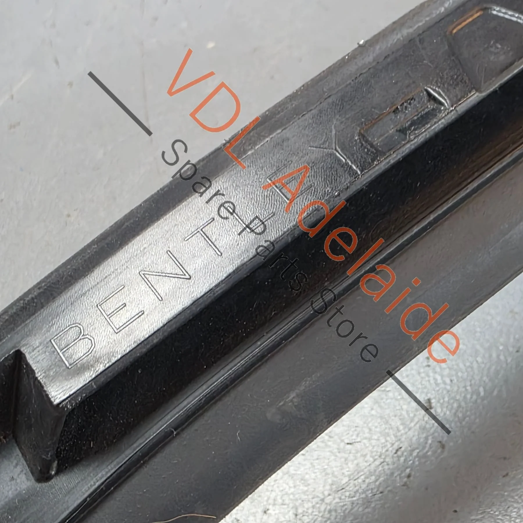 Bentley Bentayga 4V Windscreen Water Deflector Strip Trim Left 36A854327A - Image 5