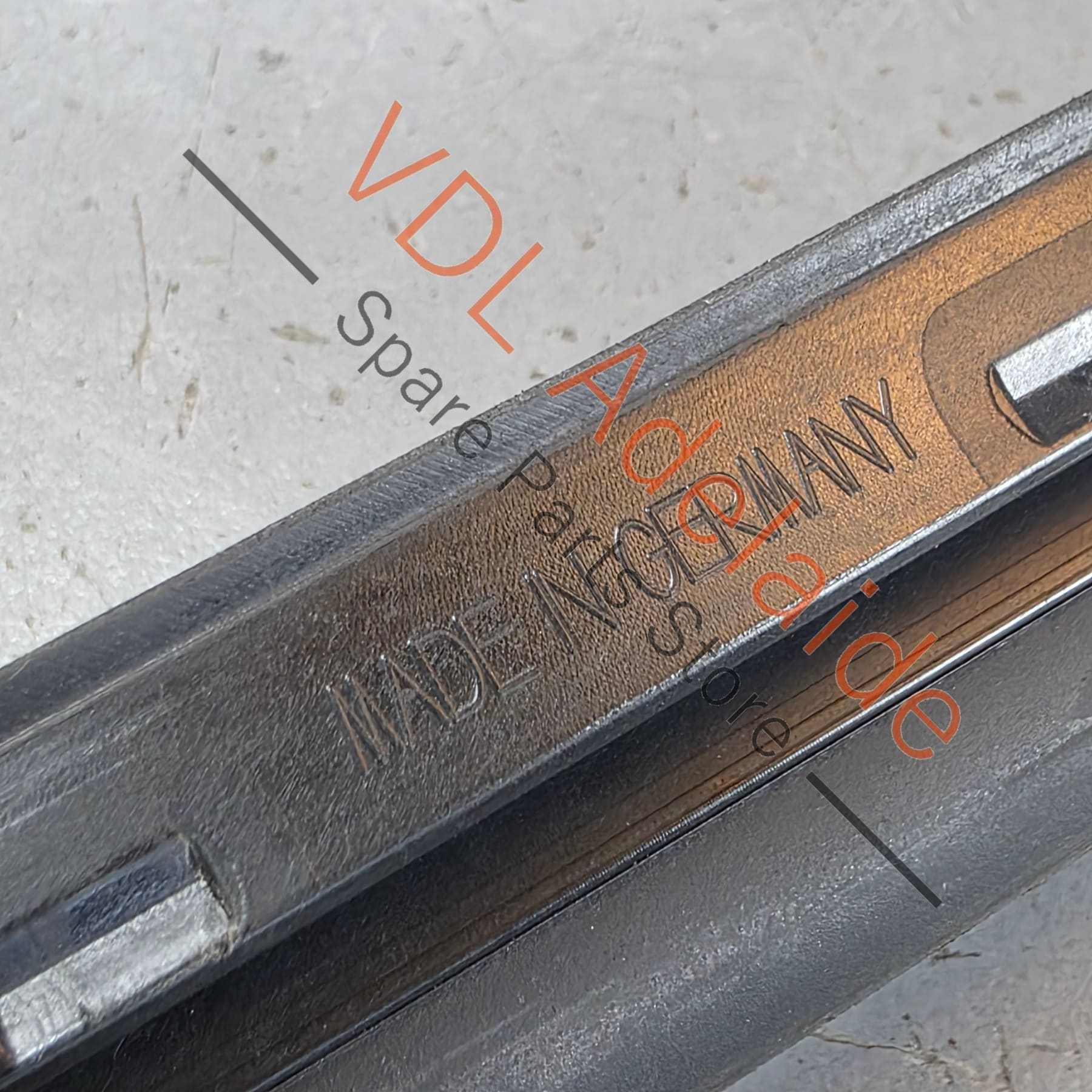 Bentley Bentayga 4V Windscreen Water Deflector Strip Trim Left 36A854327A - Image 7