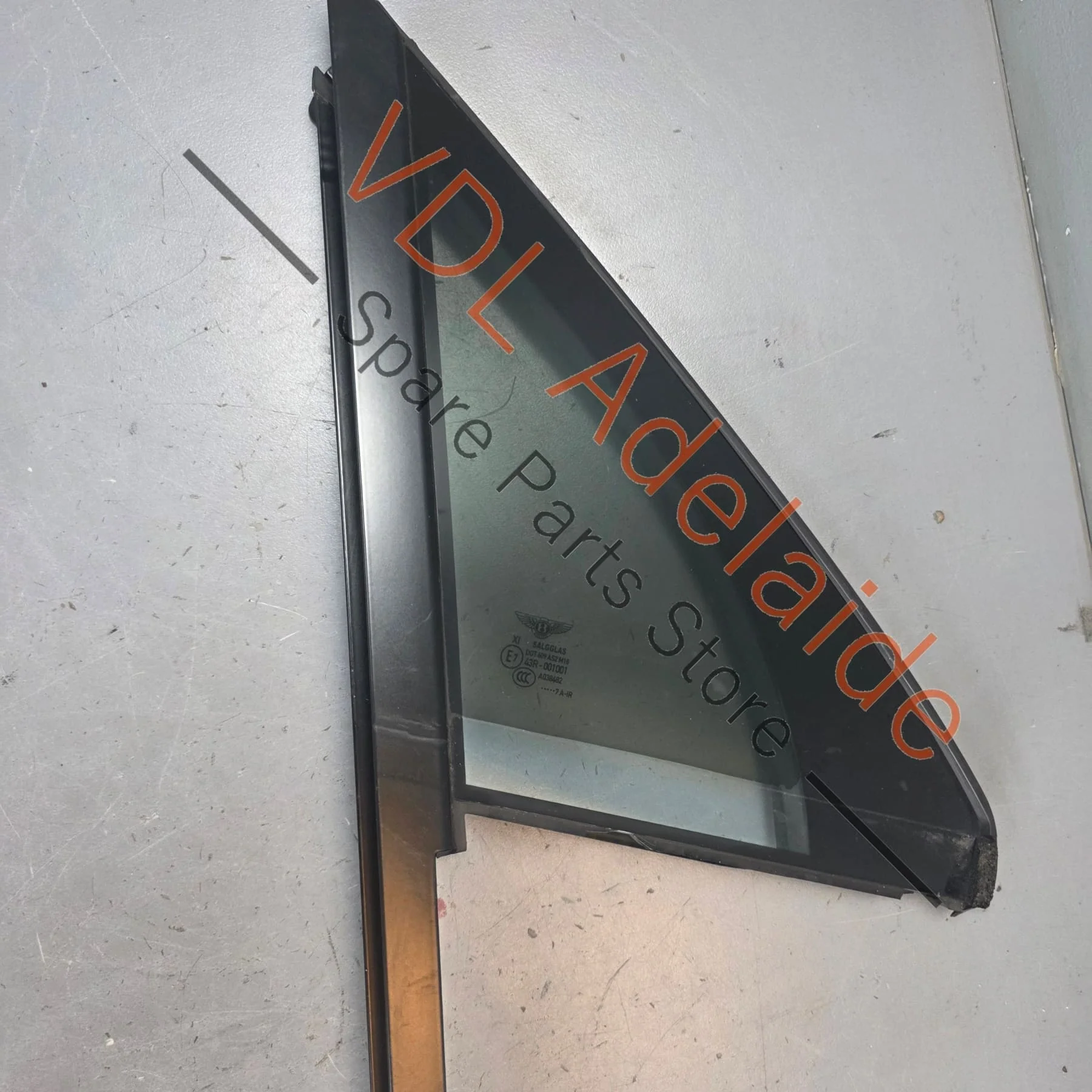 Bentley Bentayga 4V Front Right Quarter Window Glass Insulated Laminated 36A845114G - Image 2