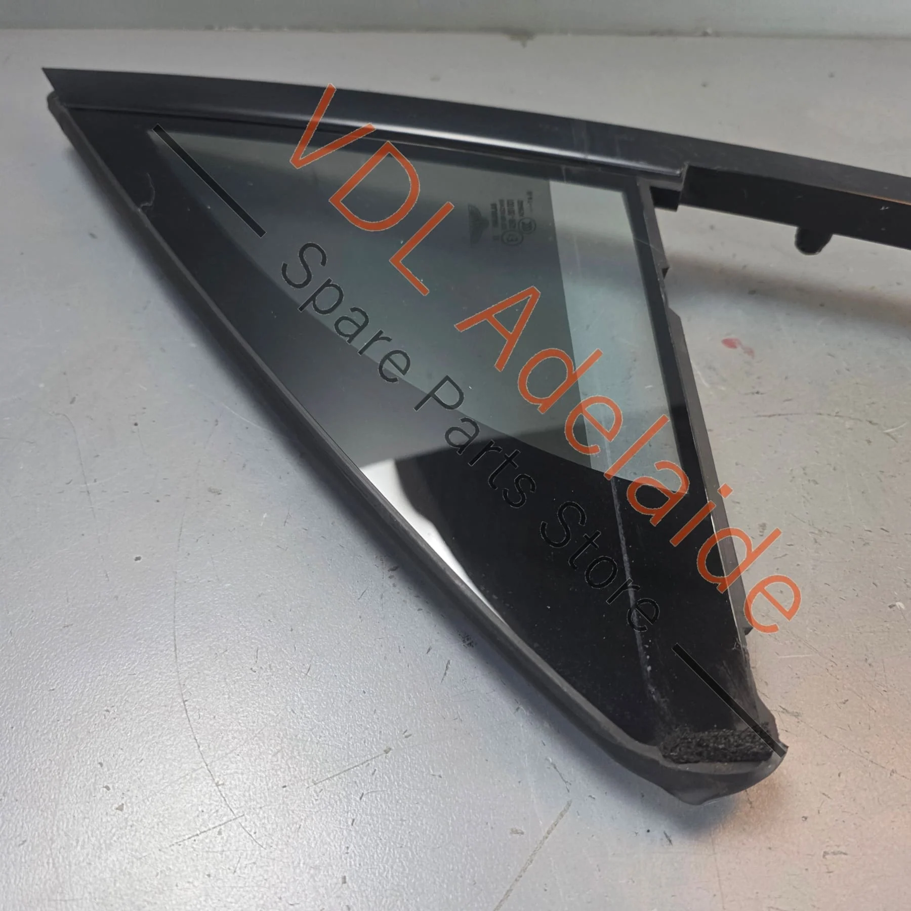 Bentley Bentayga 4V Front Left Quarter Window Glass Insulated Laminated 36A845113G - Image 3