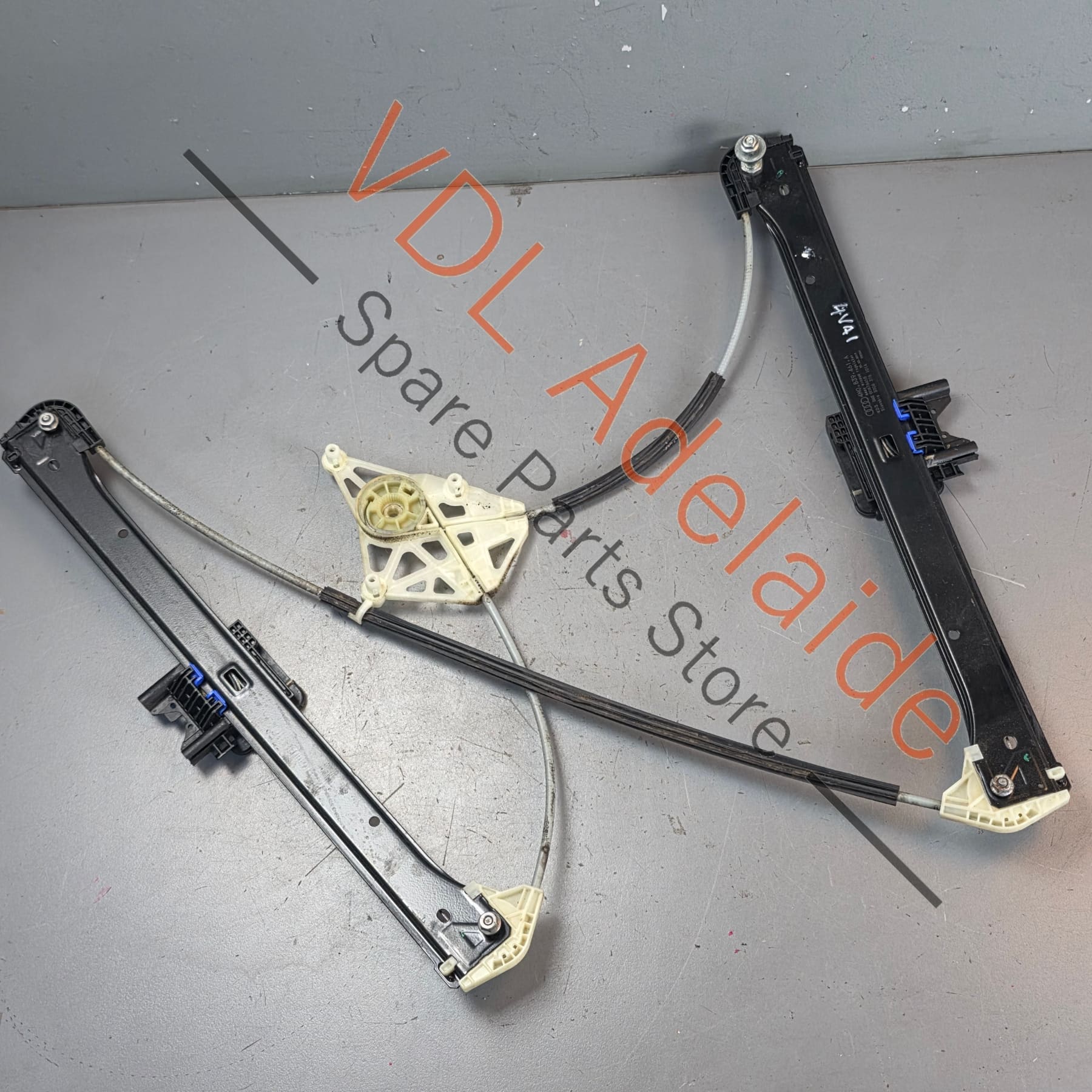 Bentley Bentayga Audi Q7 4M0839461A Rear left door window regulator - Image 2