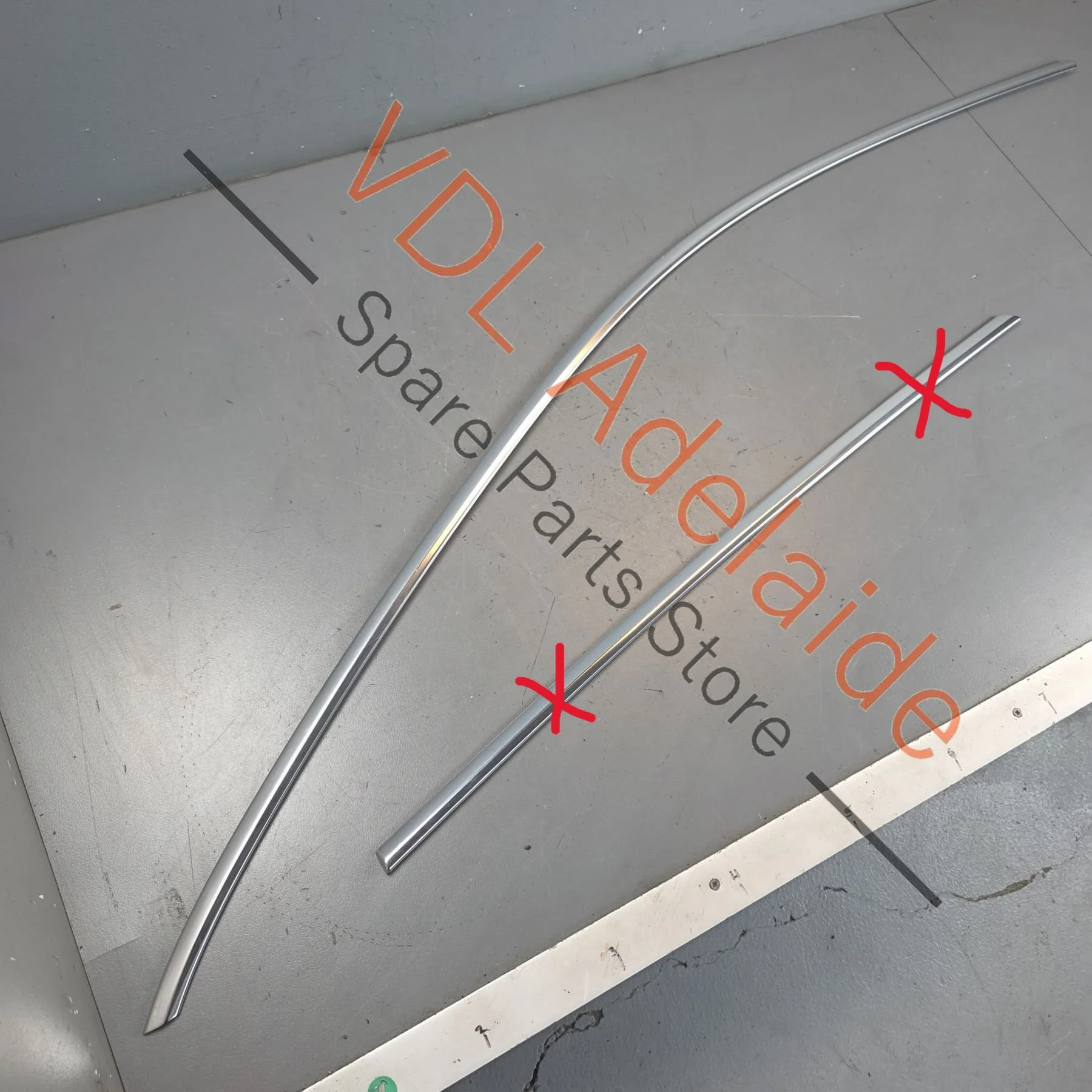 Bentley Bentayga 4V Chrome Door Trim Strip for Window Front Left Upper 36A853985