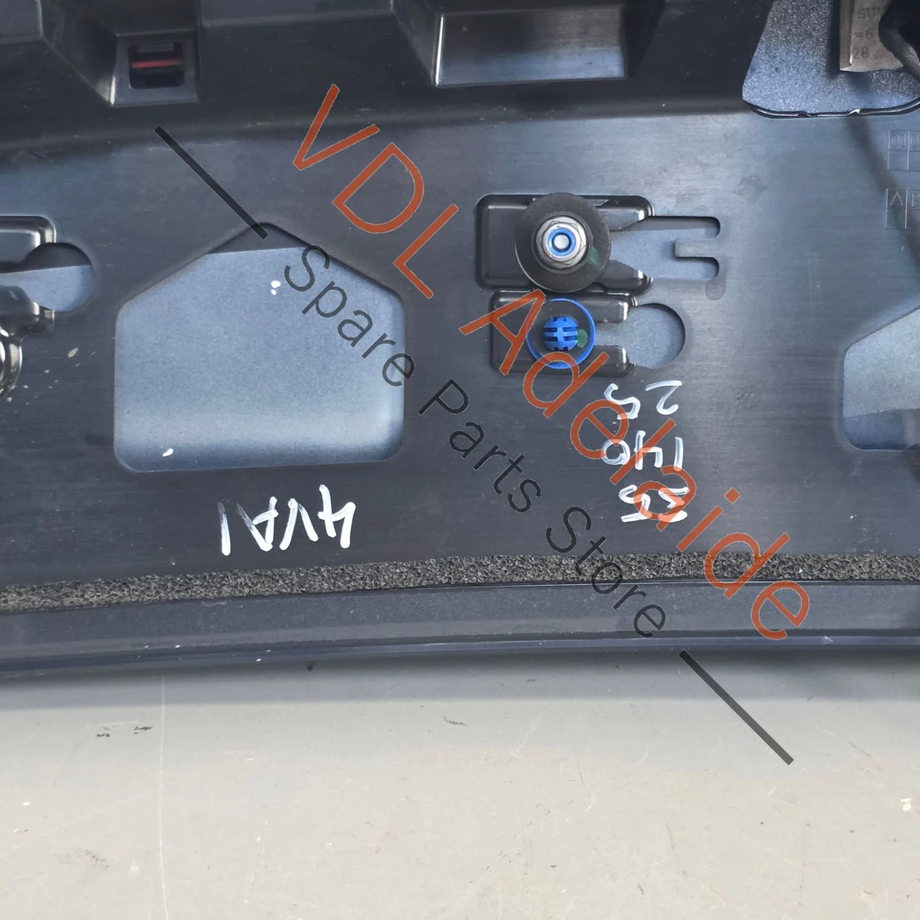 Bentley Bentayga 4V Rear Trunk Boot Spoiler 36A827933D - Image 8