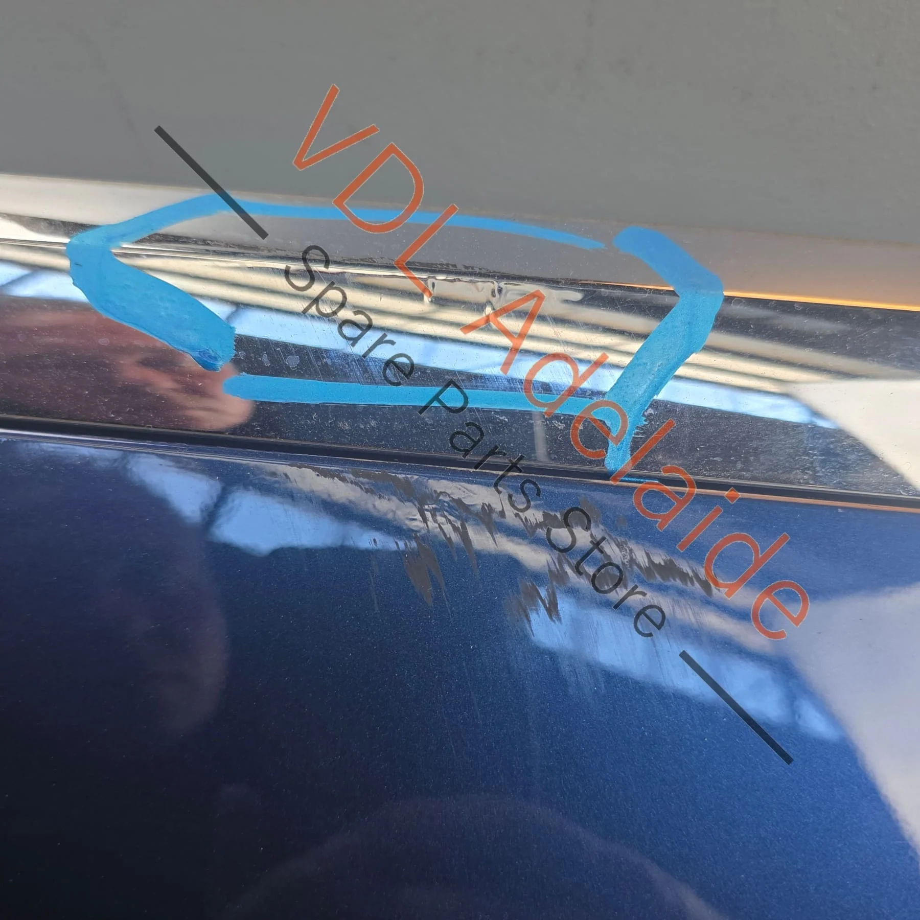 Bentley Bentayga 4V Front Left Exterior Door Molding with Chrome Insert 36A853053 36A853189 - Image 2