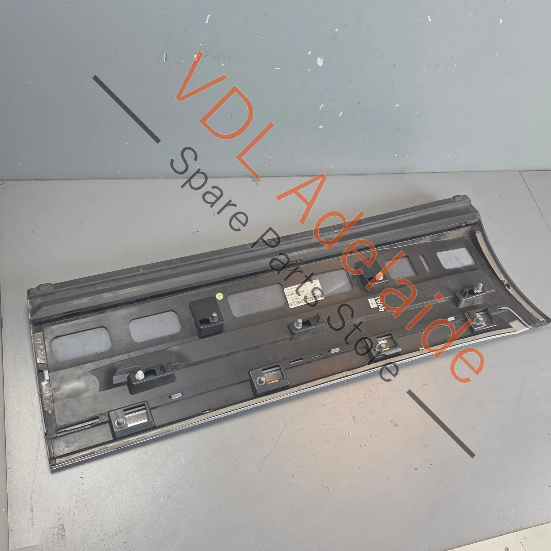 Bentley Bentayga 4V Rear Left Exterior Door Molding with Chrome Insert 36A853057 36A853191 - Image 8