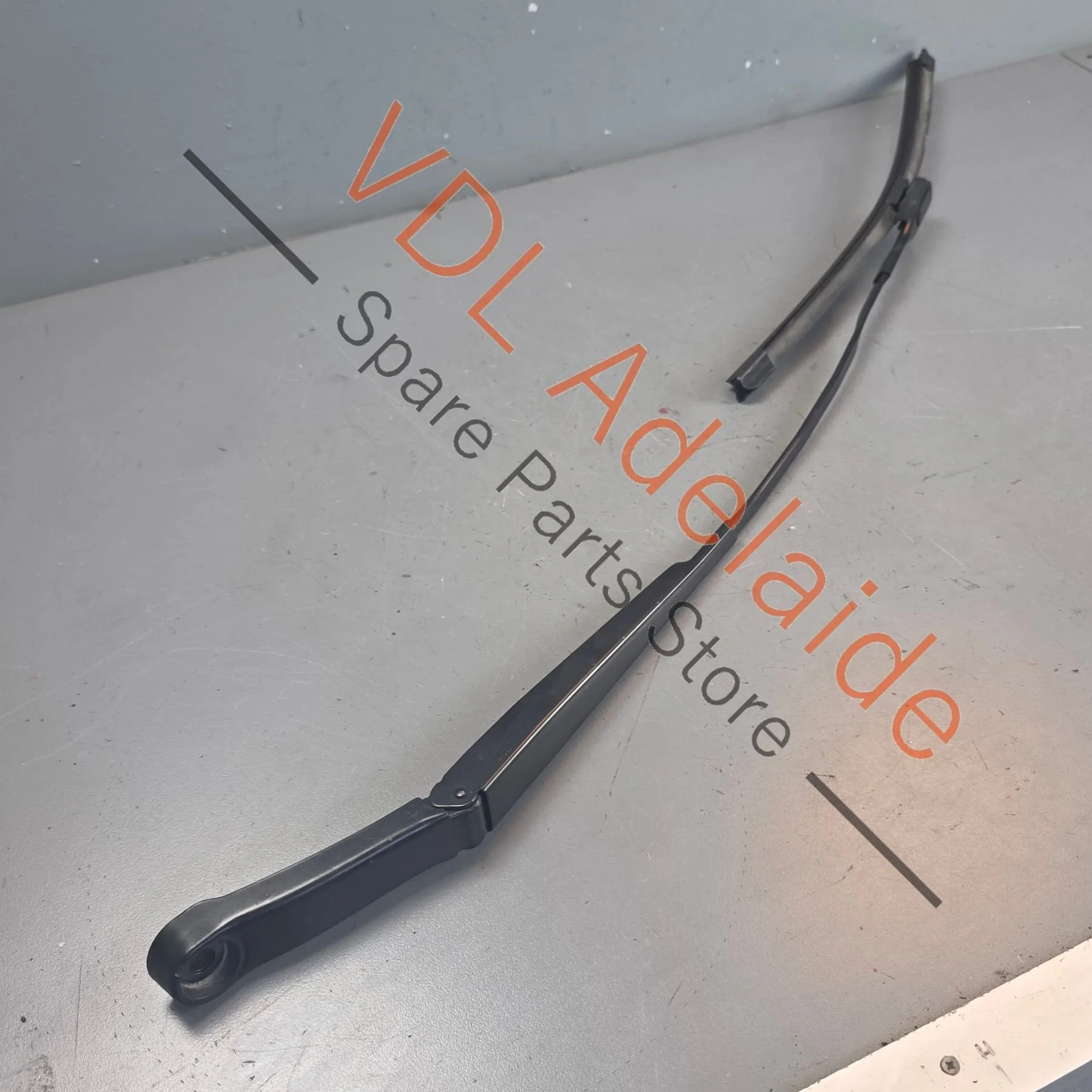 Audi Q7 Bentley Bentayga Windscreen Wiper Arm Left LHS for RHD 4M2955407