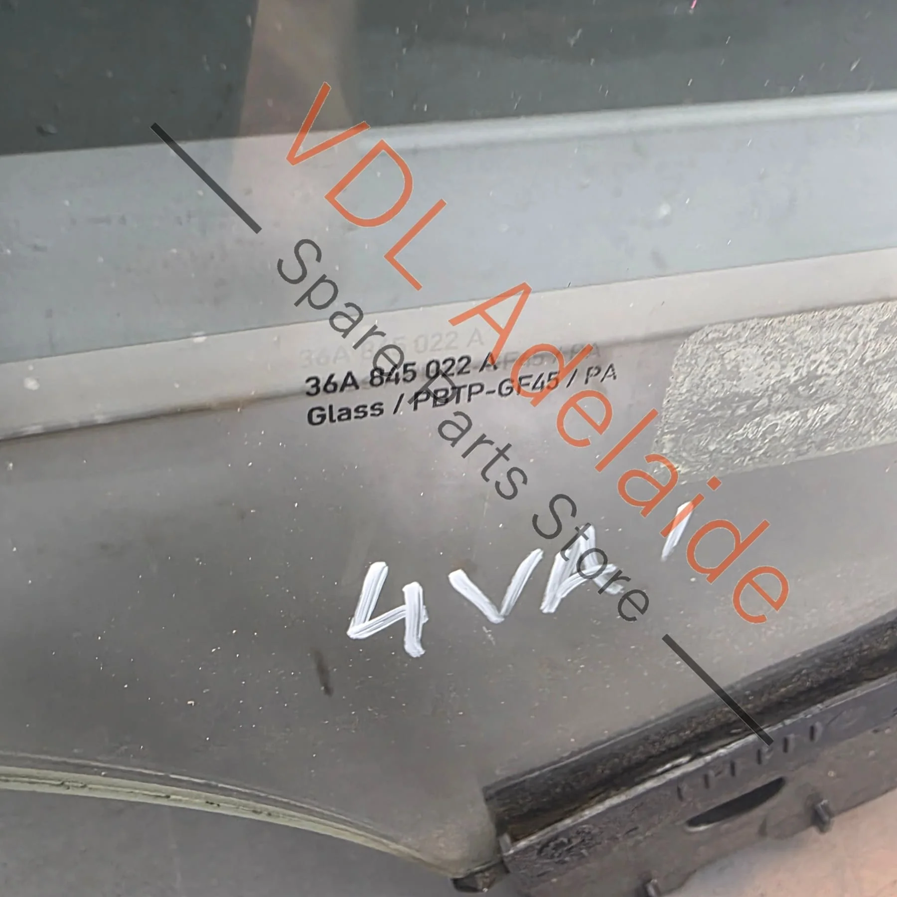 Bentley Bentayga 4V Right Front Door Glass Window 36A845022A - Image 5