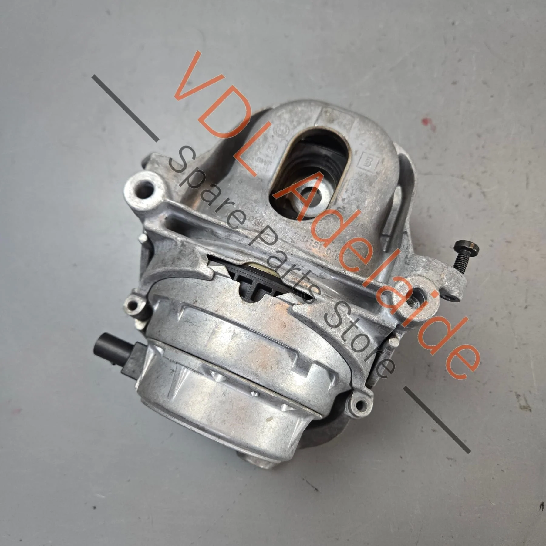 Bentley Bentayga Engine Mount Left 4M0199255AJ