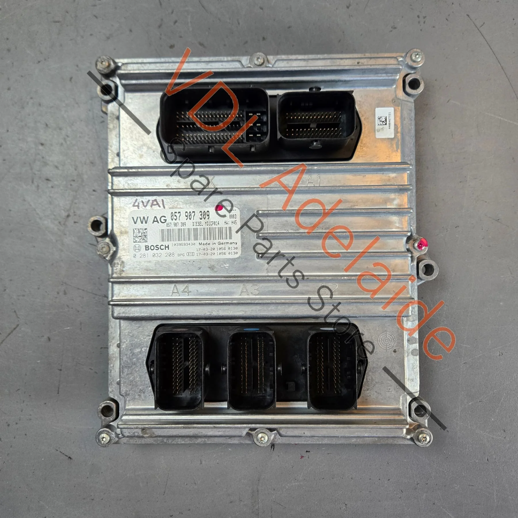 Bentley Bentayga 4.0 Diesel Engine Controller ECU 057907309 Bosch MD1CP014