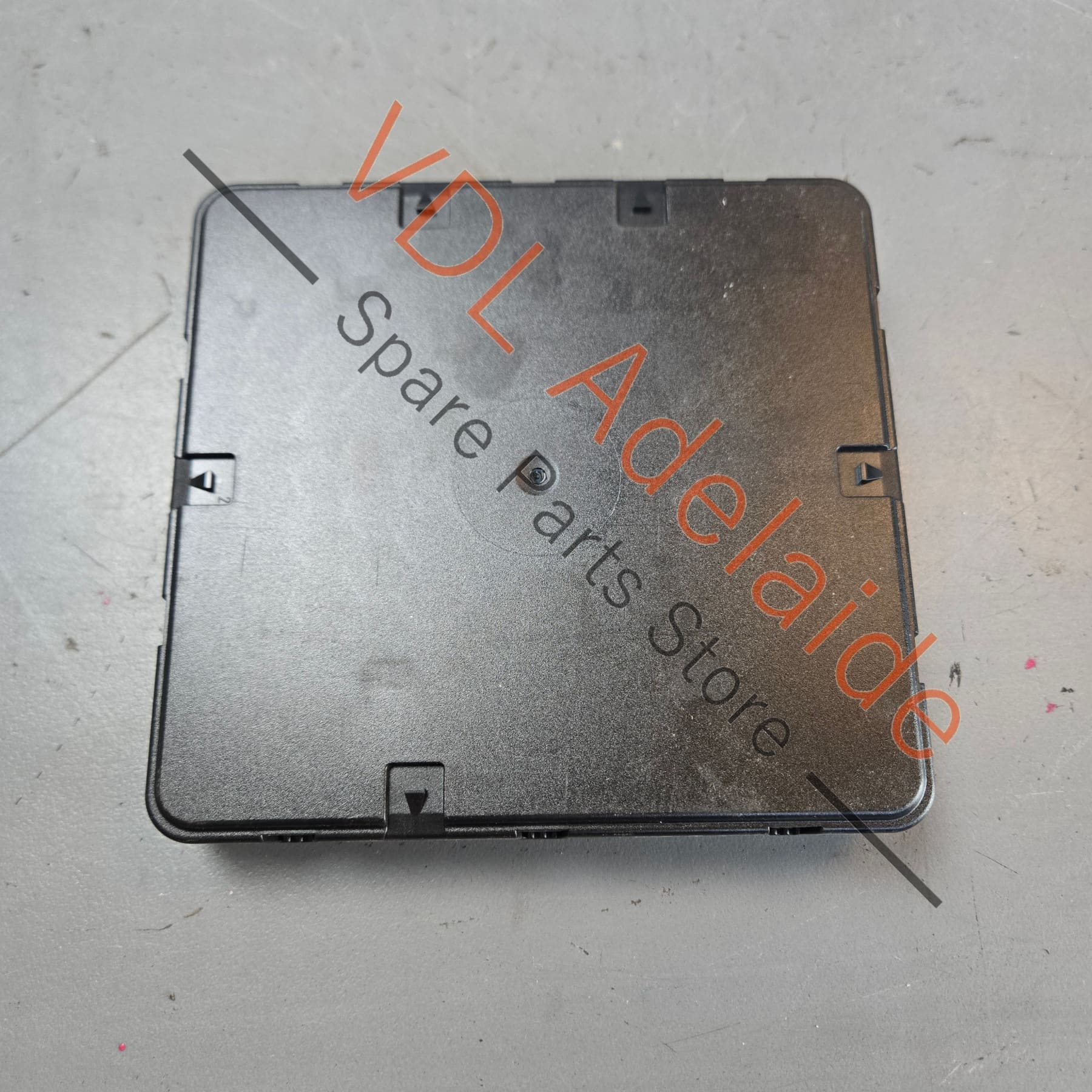 Bentley Bentayga BCM2 Body Control Module 8W0907064DB - Image 3