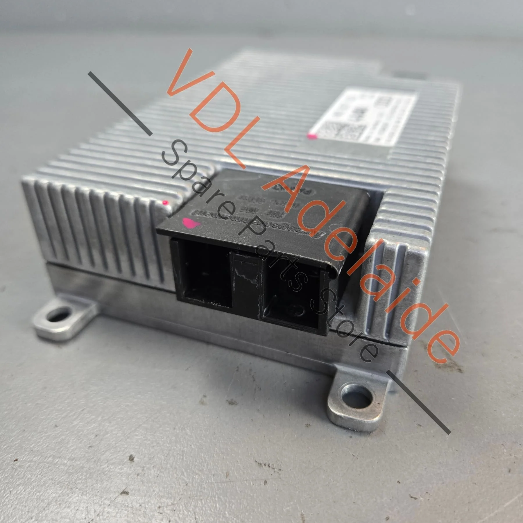 Bentley Bentayga Heated Windshield Control Unit 4M0907133 - Image 5