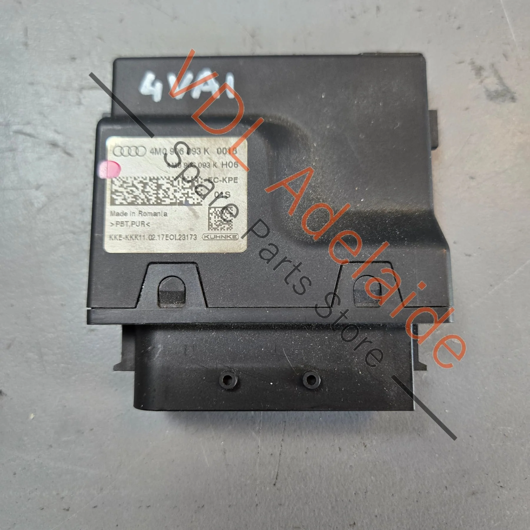 Audi VW Bentley Bentayga Fuel Pump Control Module 4M0906093K