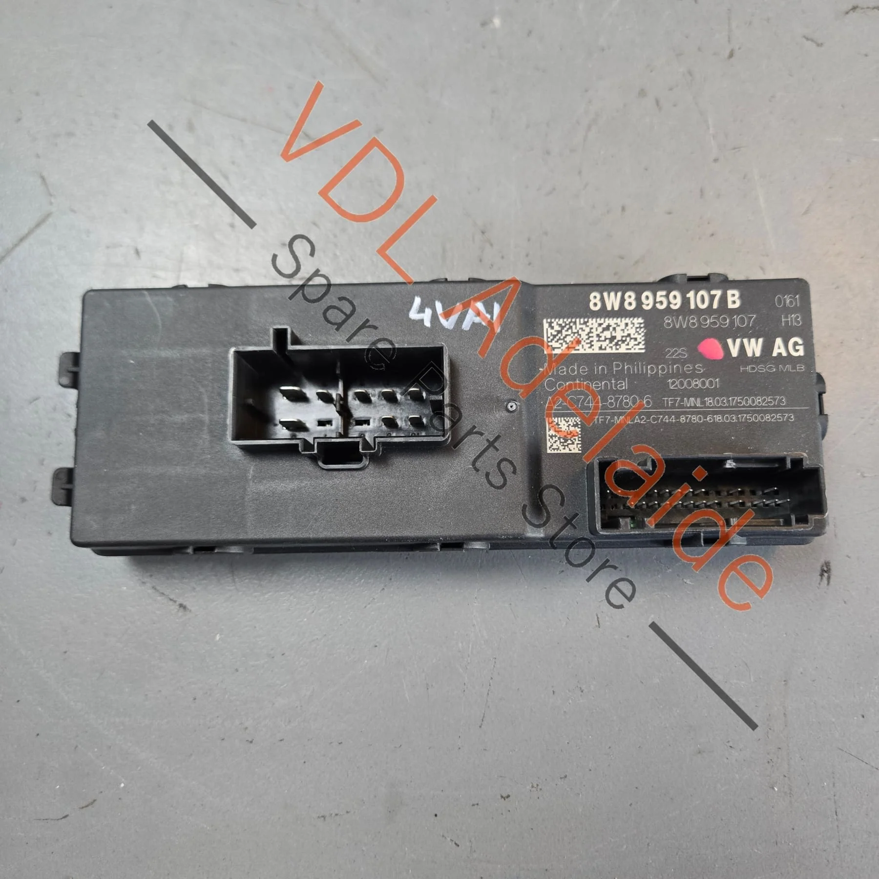VW Audi Bentley Rear Boot Trunk Control Module 8W8959107D