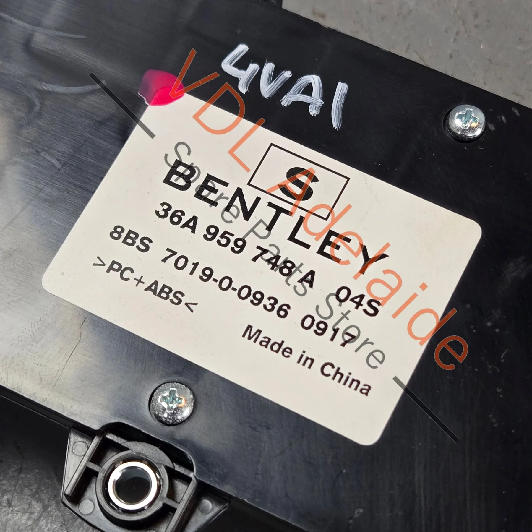 Bentley Bentayga Right Seat Adjustment Switch 36A959748A - Image 6