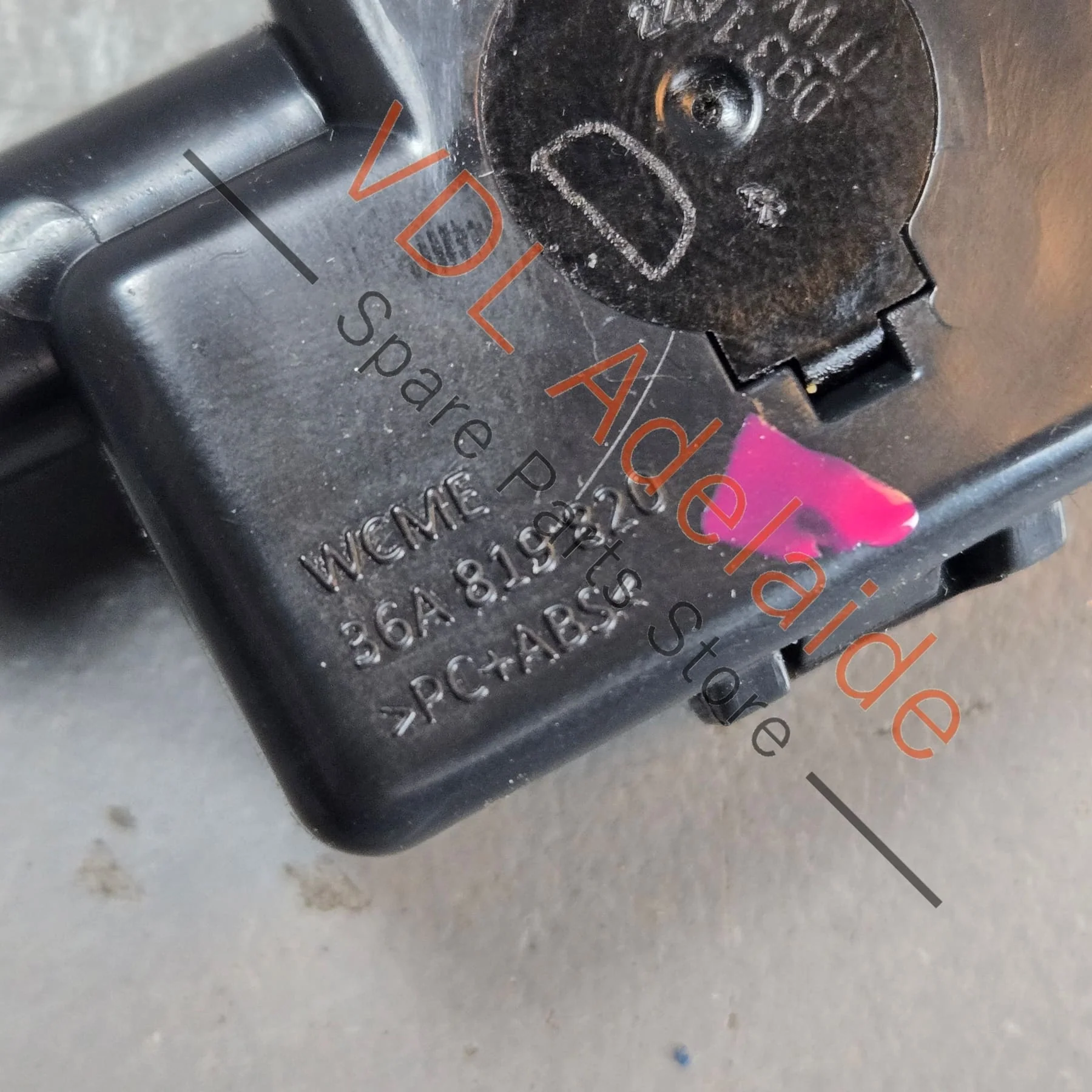 Bentley Bentayga Air Conditioning Vent Adjustment Pull Switch Assy 36A819820 3Y0819790C 36A819741 Rear Centre - Image 4