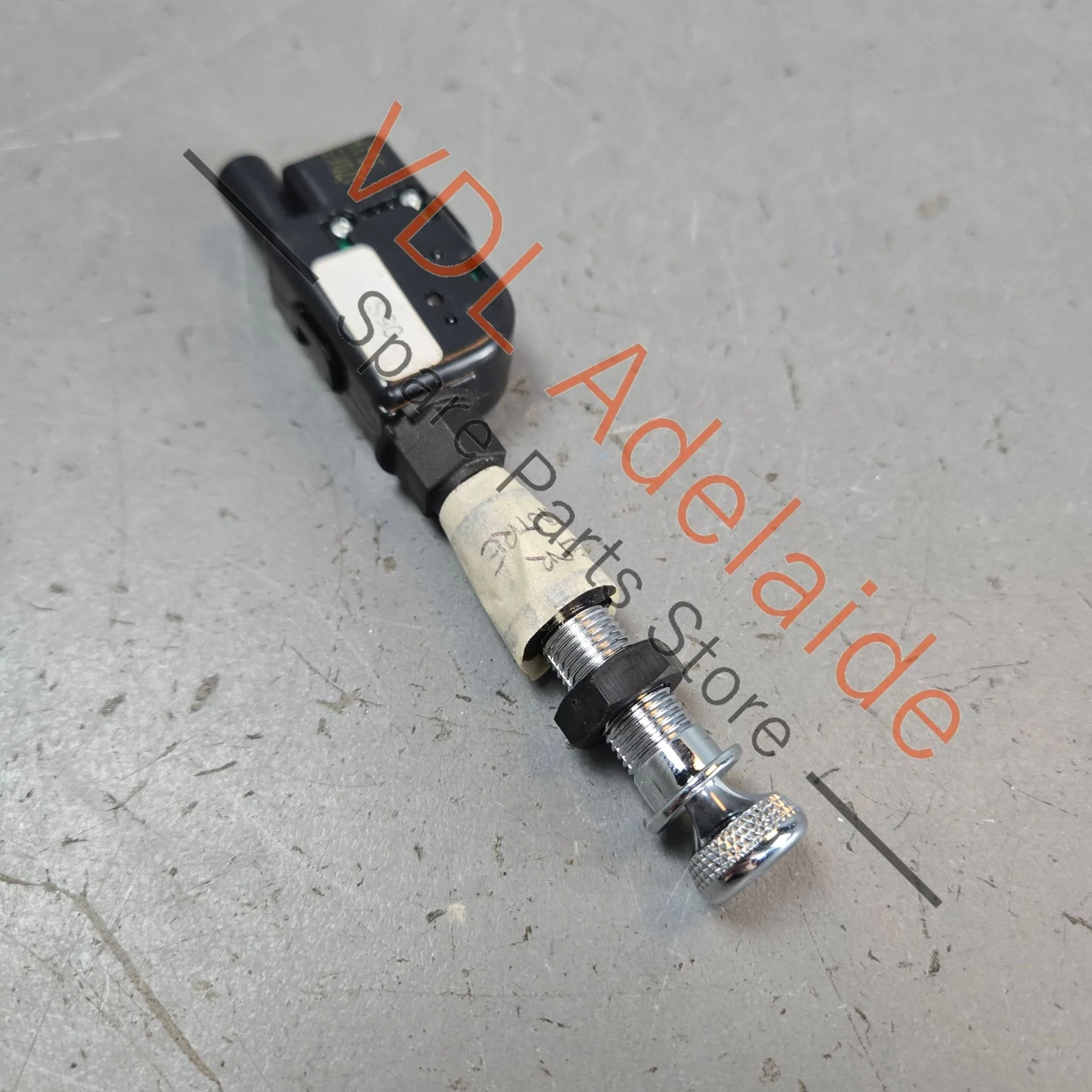 Bentley Bentayga Air Conditioning Vent Adjustment Pull Switch Assy 36A819820 3Y0819790C 36A819741 Rear Centre - Image 6