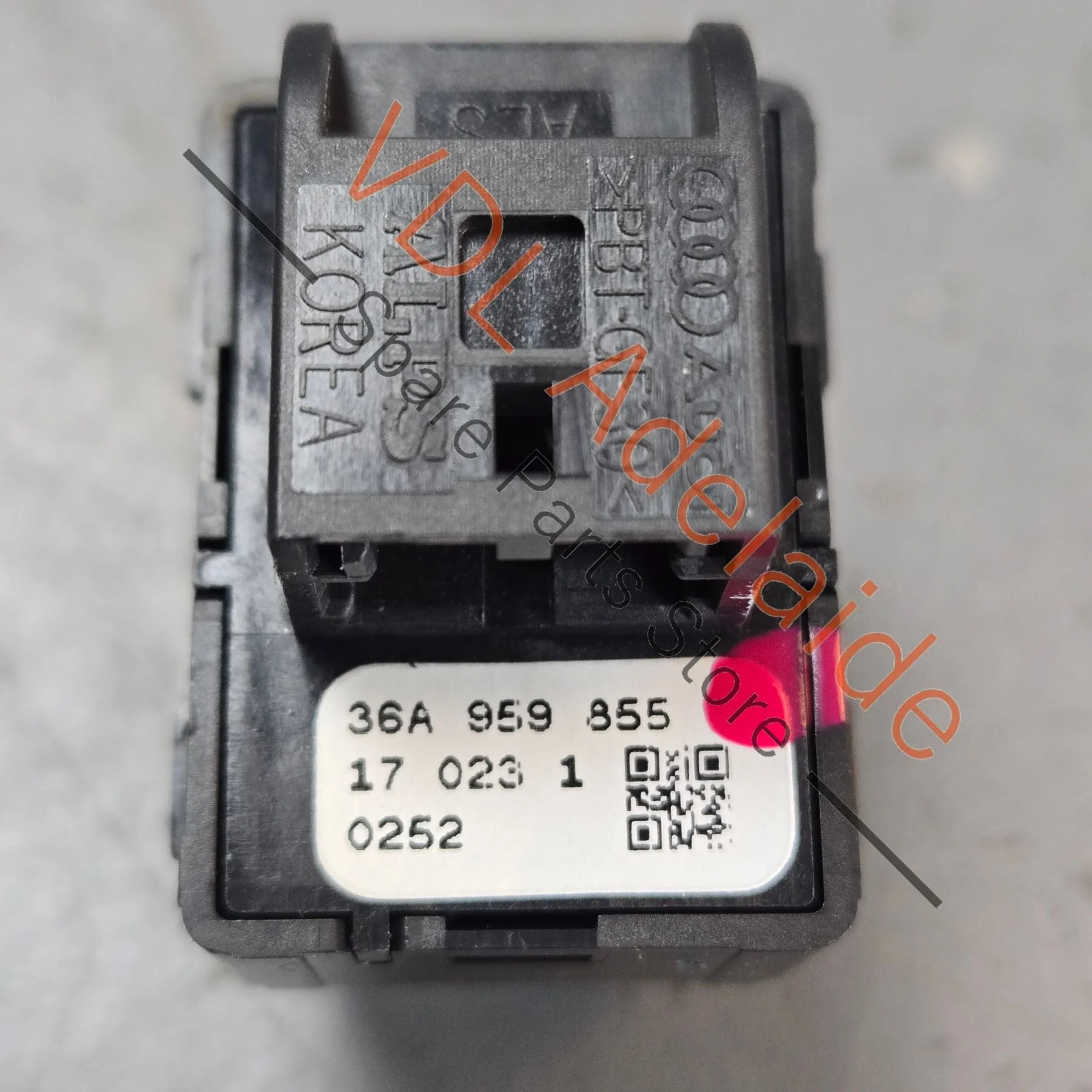 Bentley Bentayga Genuine Passenger Door Window Switch 36A959855 - Image 4