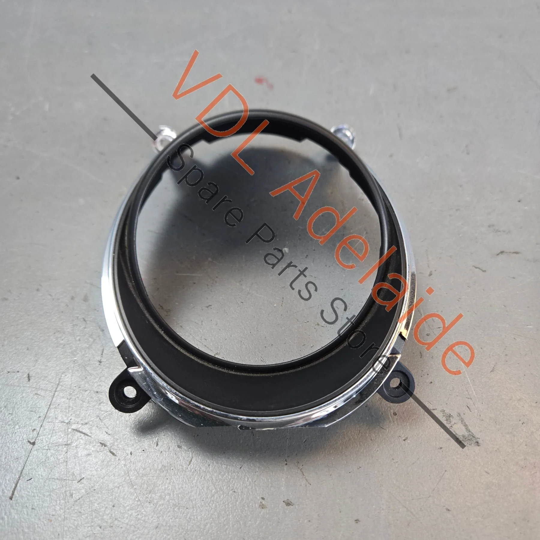 Bentley Bentayga Front Centre Air Vent Trim 36A858741 Left - Image 3