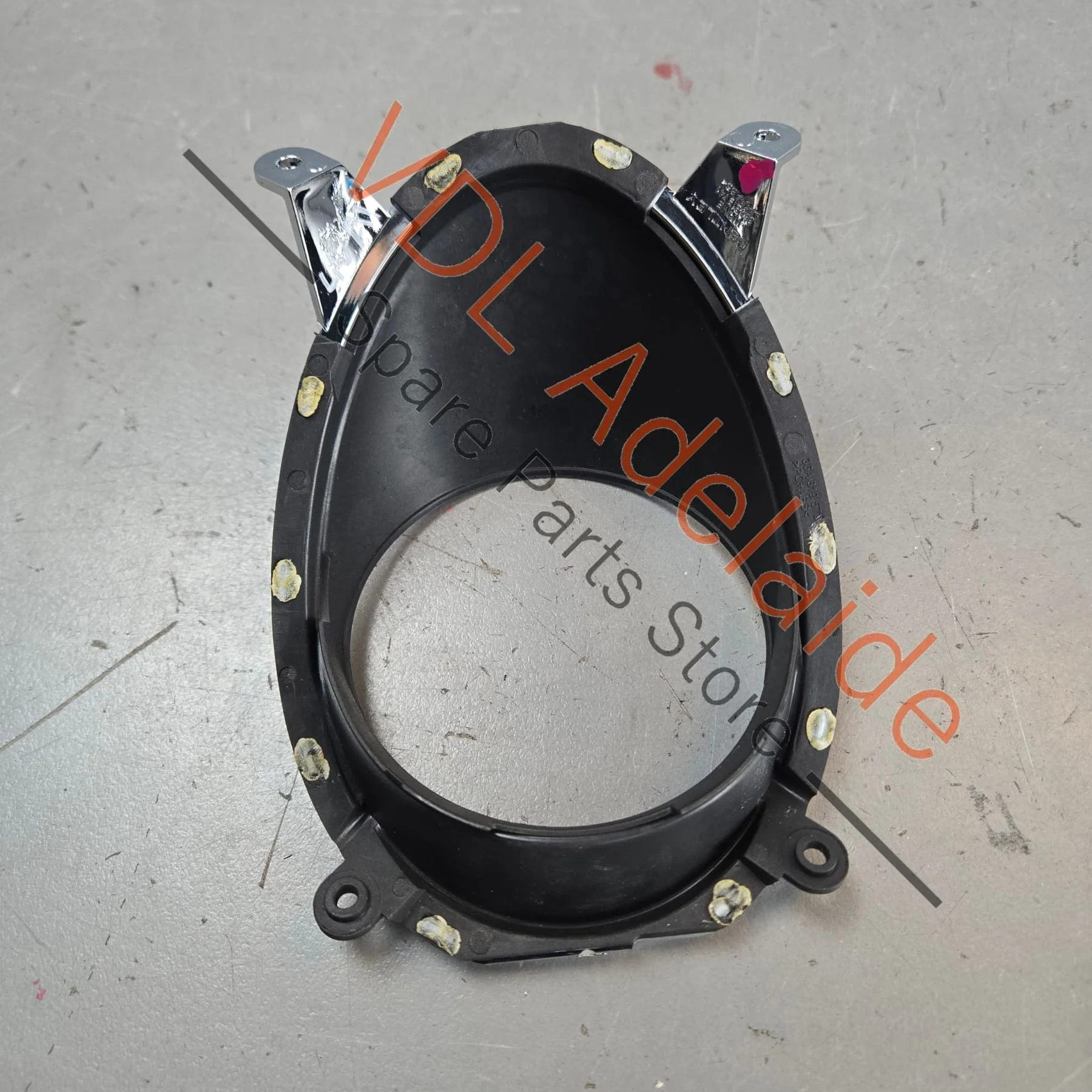 Bentley Bentayga Front Centre Air Vent Trim 36A858741 Left - Image 4