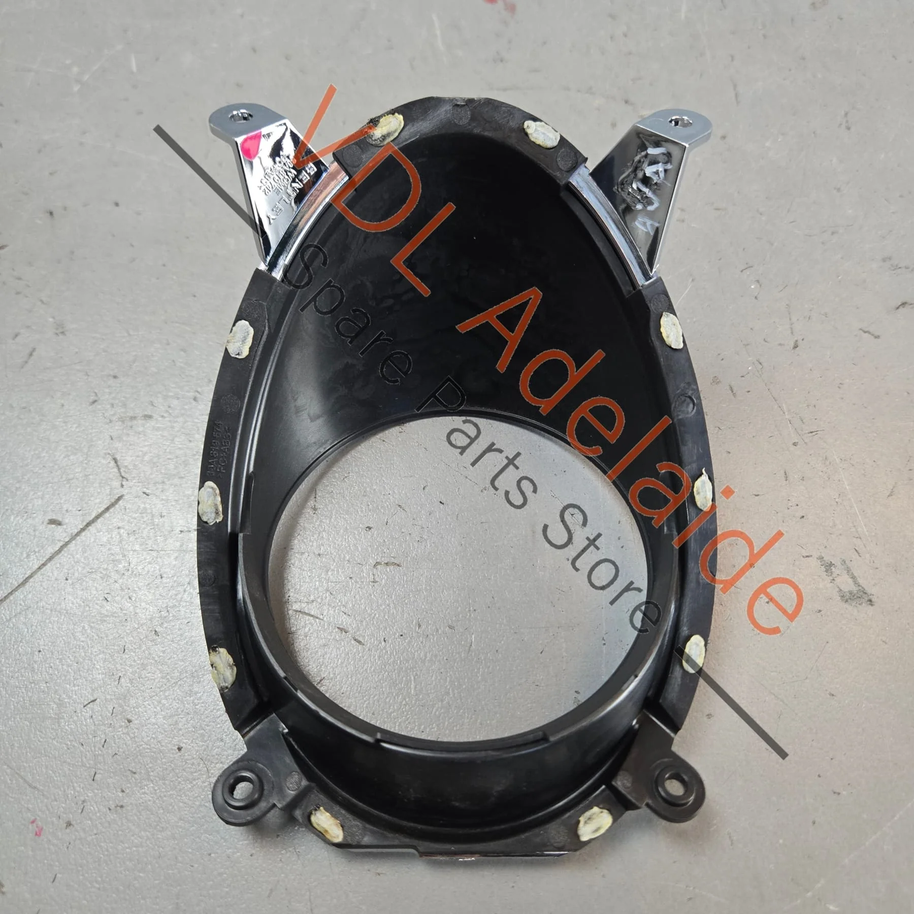 Bentley Bentayga Front Centre Air Vent Trim 36A858742 Right - Image 4