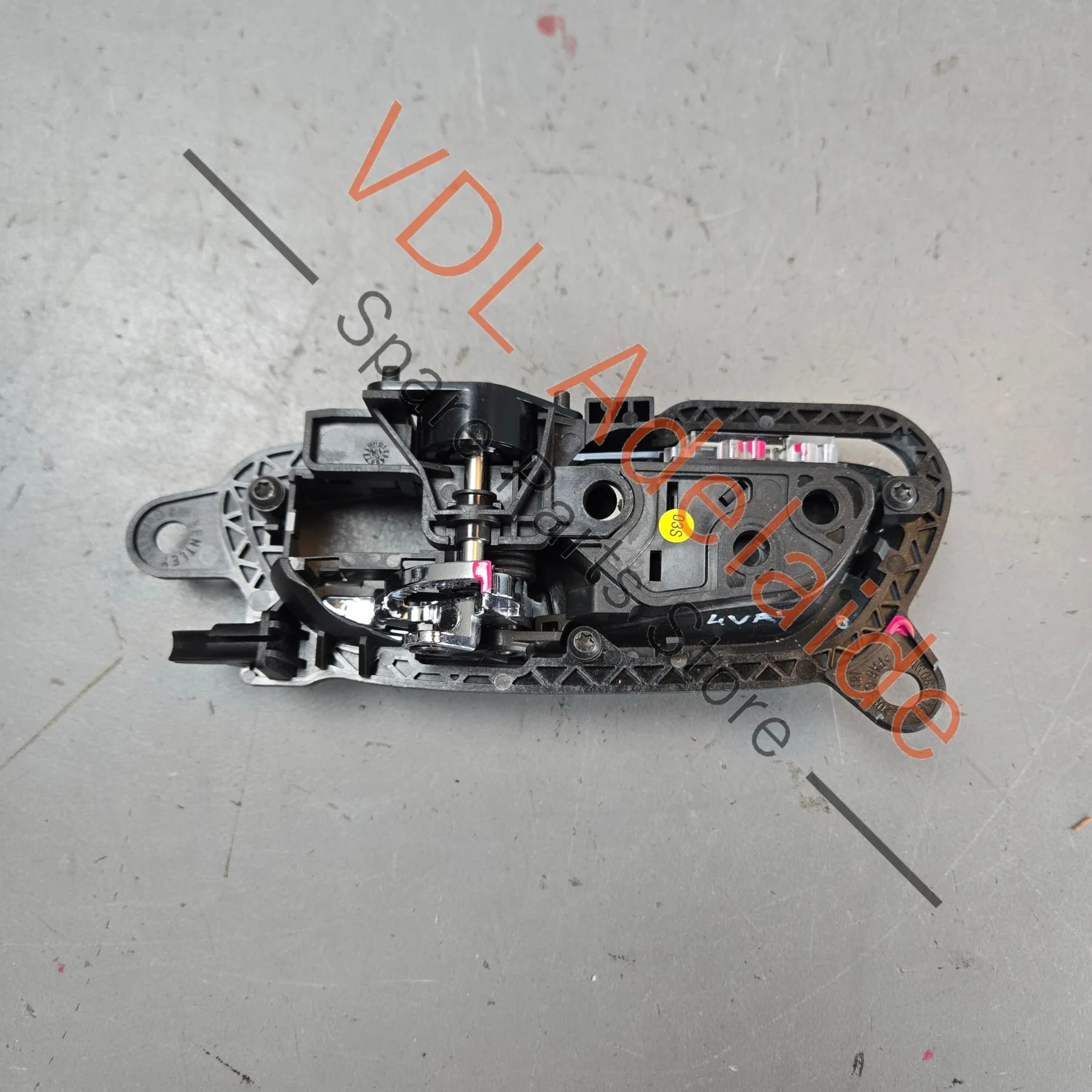 Bentley Bentayga Interior Door Handle Pull Right 36A837114A 4W0837198 - Image 4