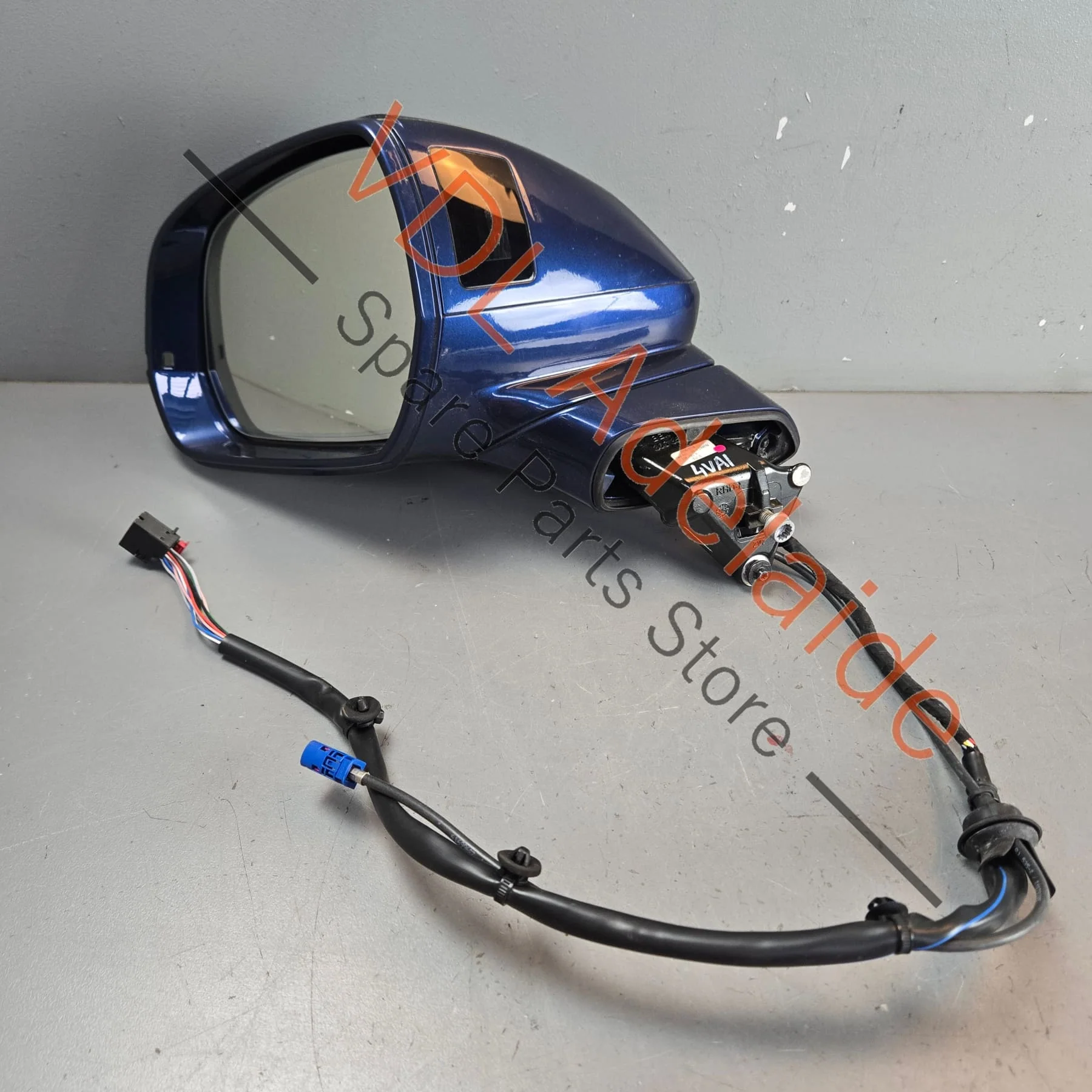 Bentley Bentayga Left Exterior Mirror Housing Complete for RHD with Surround Camera