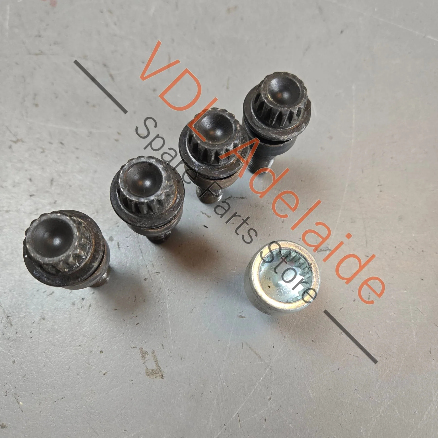Bentley Bentayga Set of Wheel Nut Locks Porsche Cayenne Audi Q7 36A698137 - Image 2