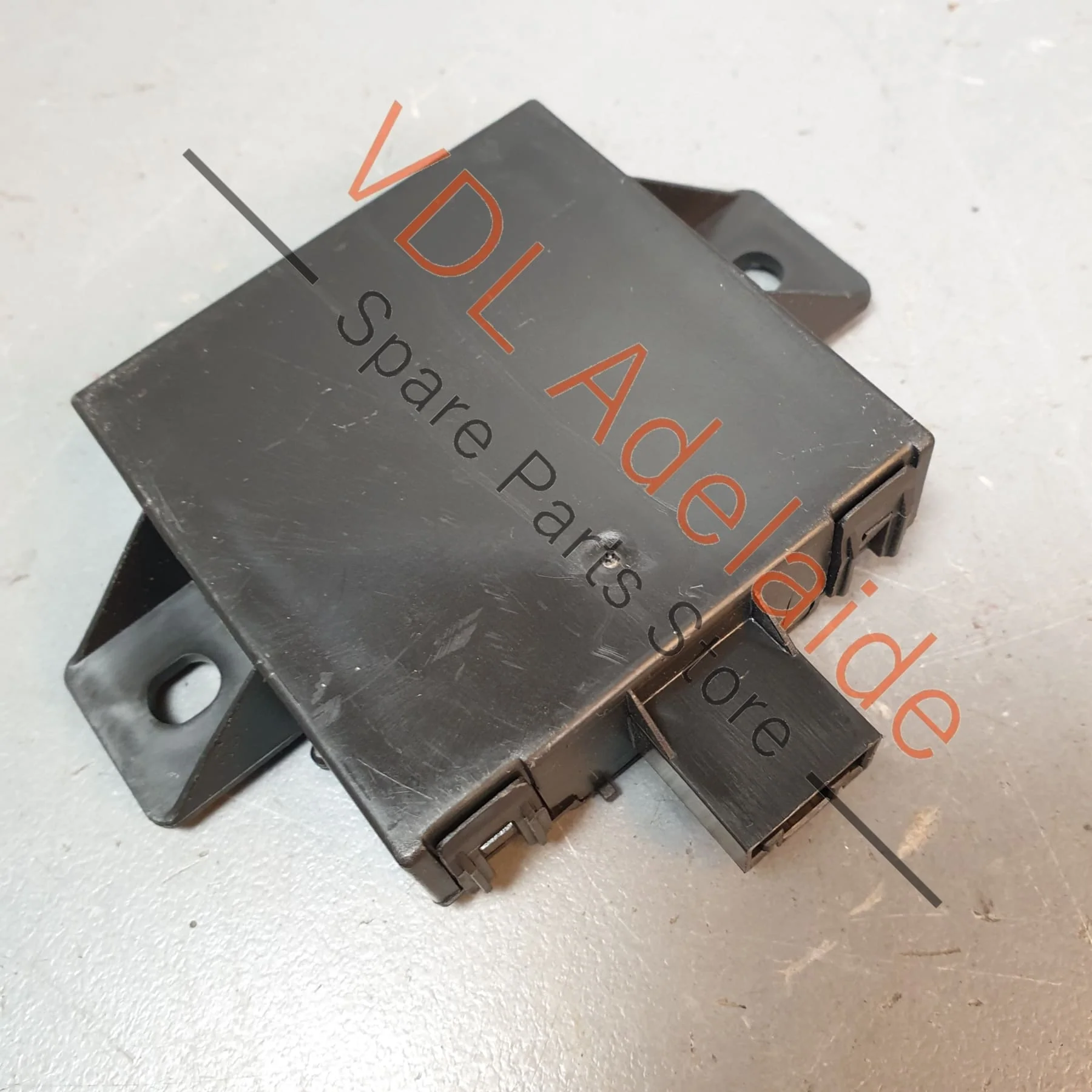 Audi Control unit for anti-towing device and anti-theft device 1K0907719C - Image 3