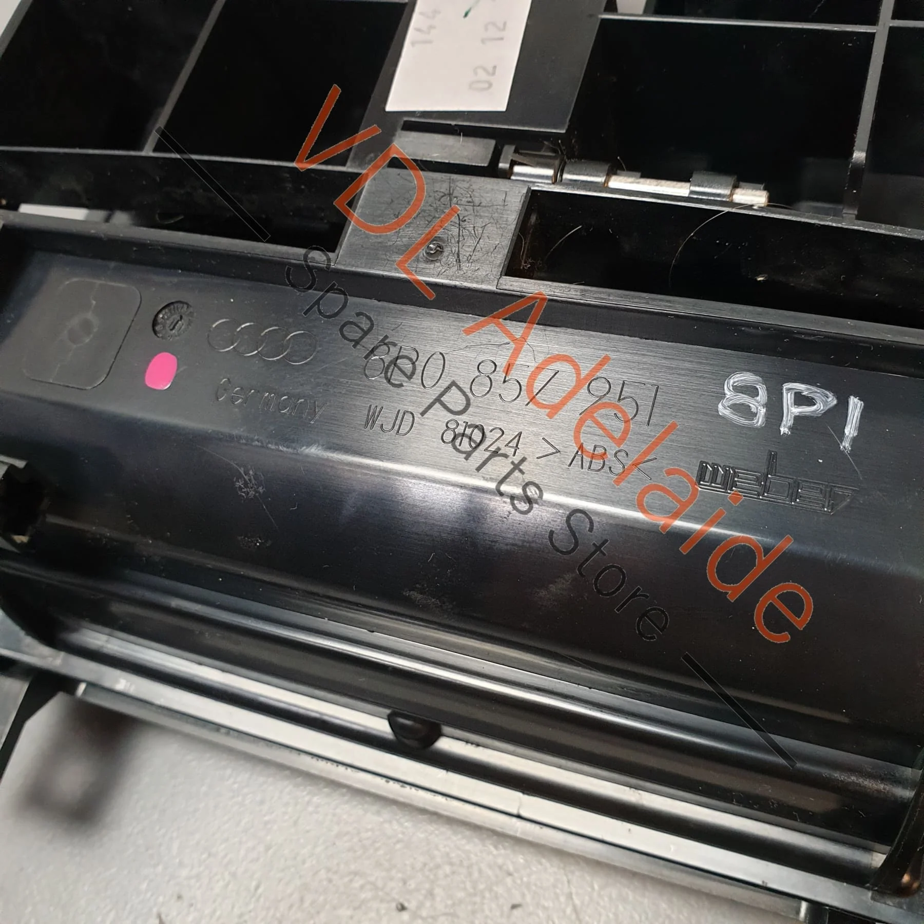 Audi A3 S3 8P Centre Console Ashtray Compartment w Flip up Panel 8P0857951 4PK 8P0857967A 7Z9 - Image 5