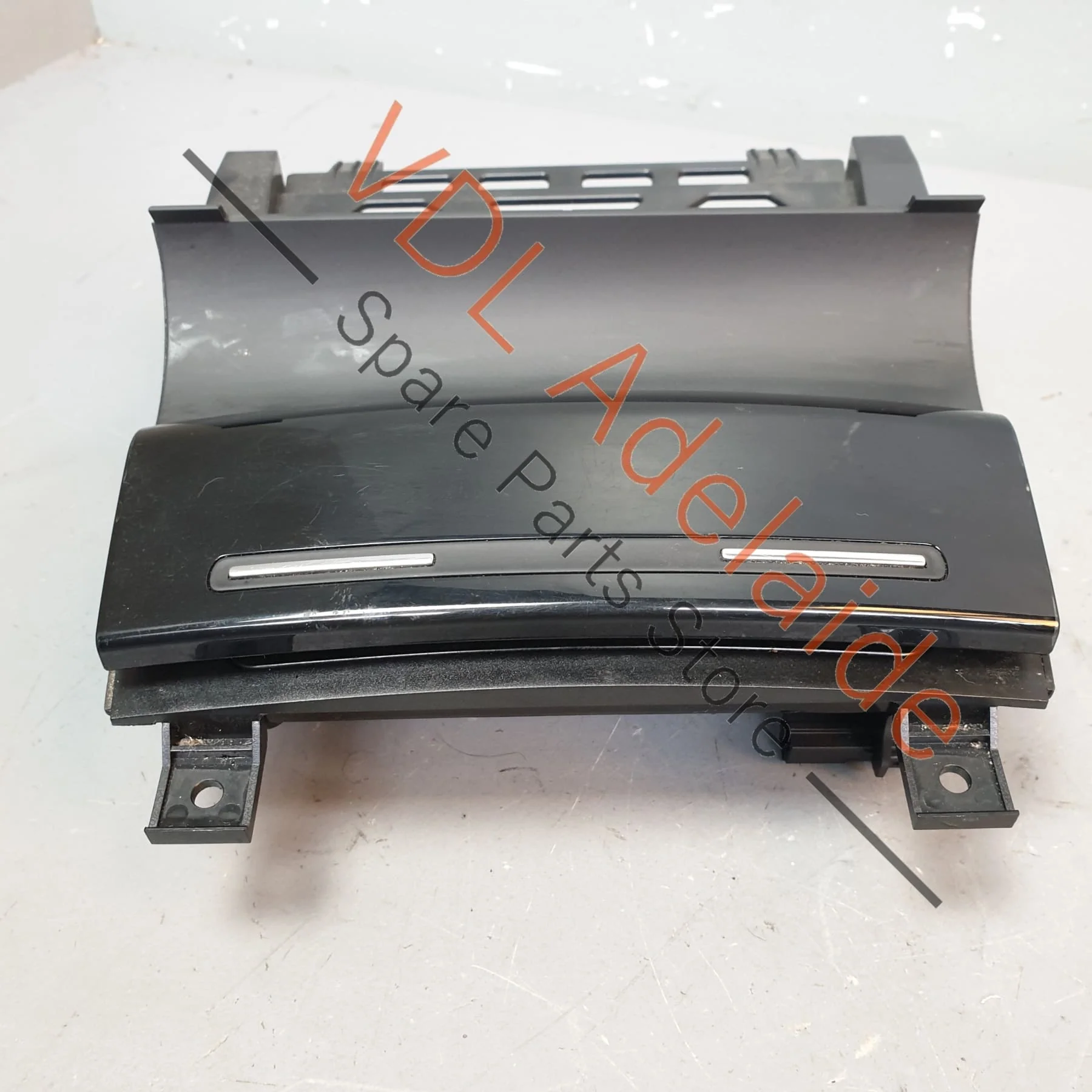 Audi A3 S3 8P Centre Console Ashtray Compartment w Flip up Panel 8P0857951 4PK 8P0857967A 7Z9 - Image 7