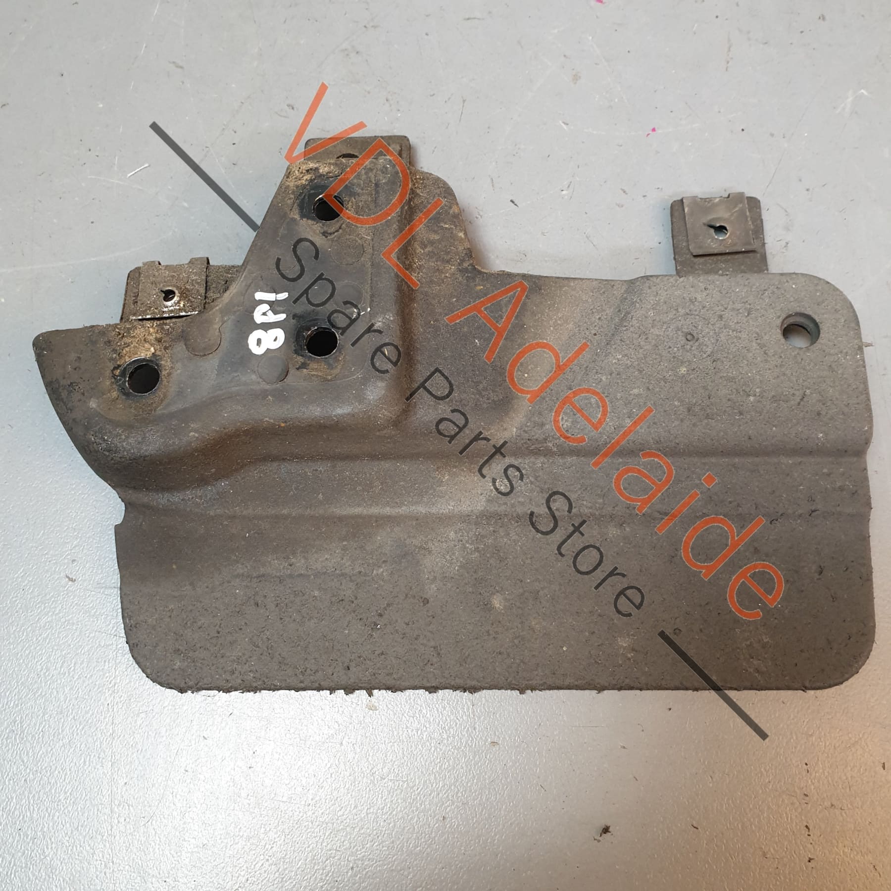 Audi A3 S3 8P Right Rear Mud Flap 8P0853834C - Image 6