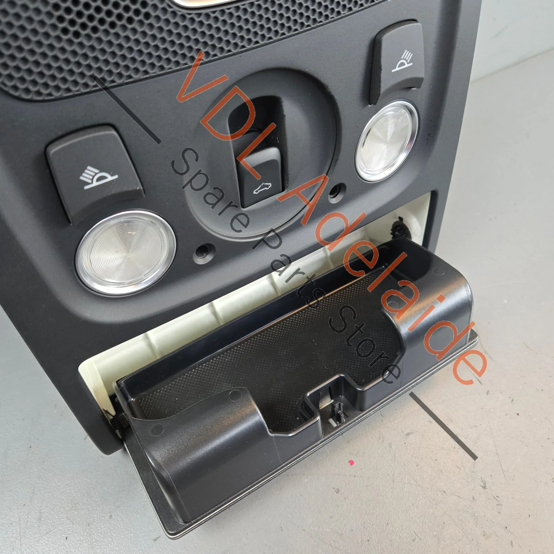Audi RS5 Front Interior Roof Dome Reading Light Sunroof Switch 8T0947135F - Image 4