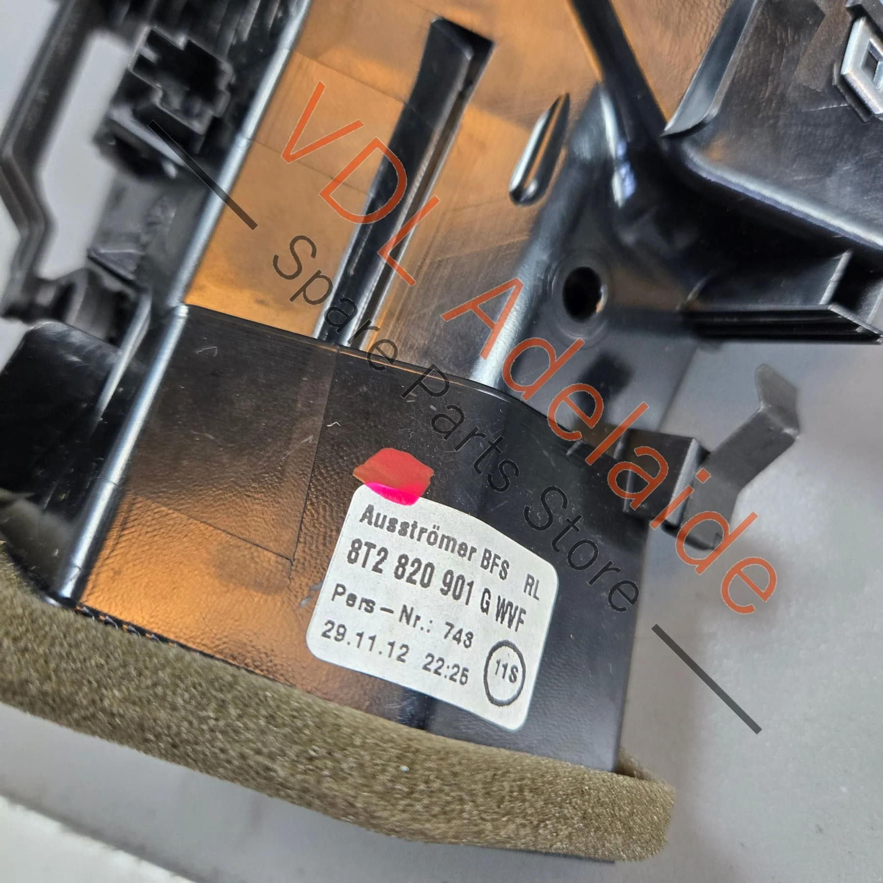 Audi RS5 Left Passenger Dash Air AC Vent 8T2820901G - Image 7