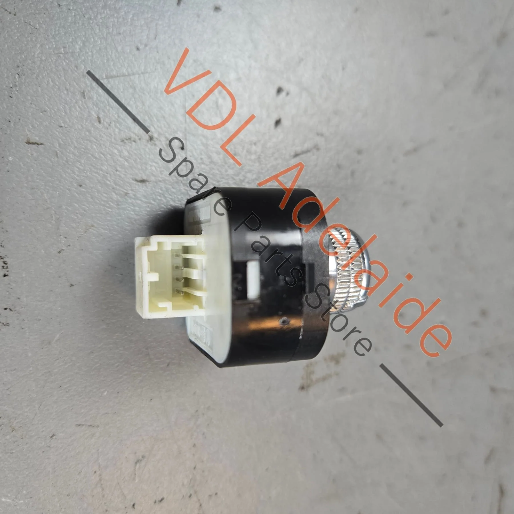 Audi RS5 Power Folding Mirror Switch 8K0959565E - Image 2