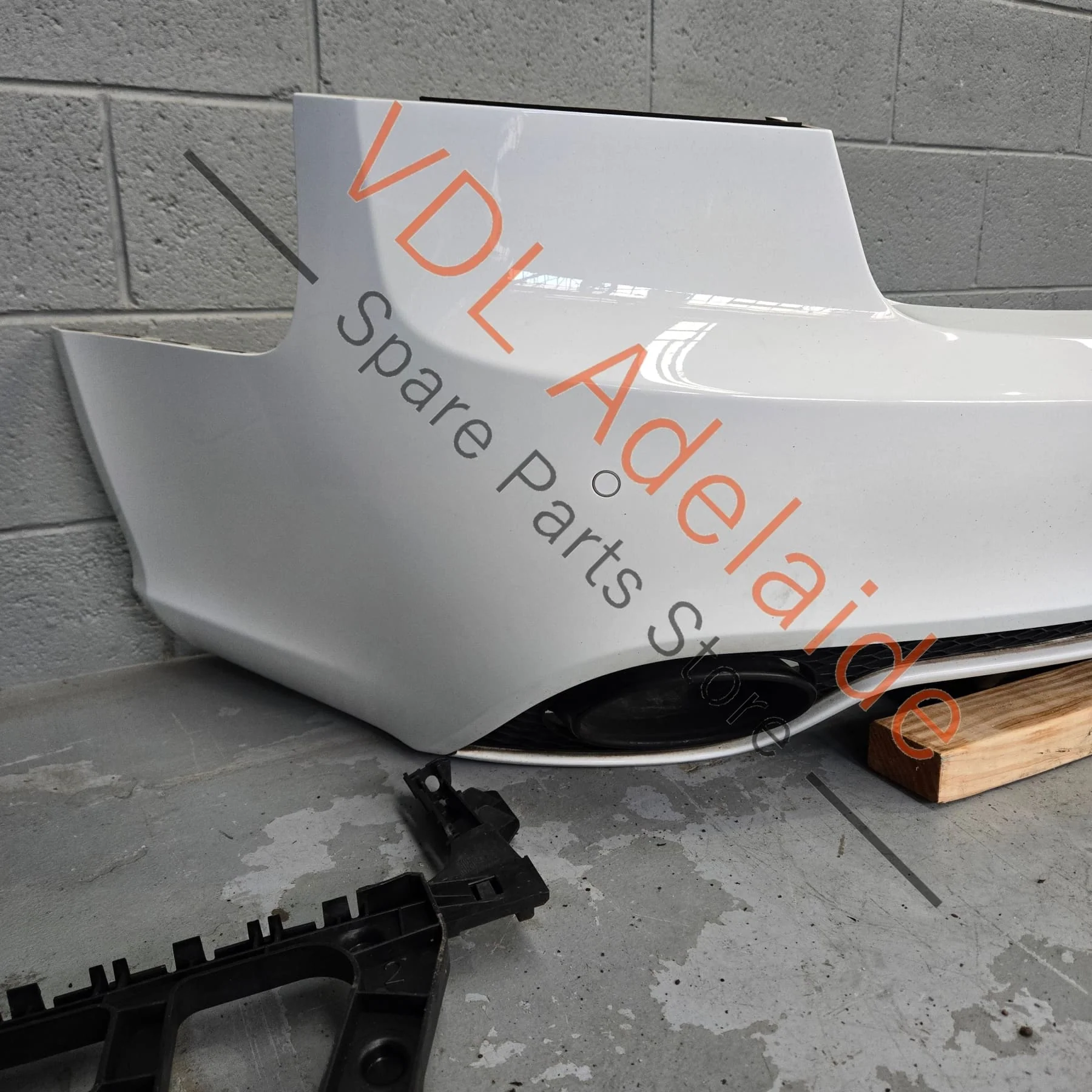 Audi RS5 Rear Bumper Cover & Diffuser Assembly 8T0807067E 8T0807521E - Image 9