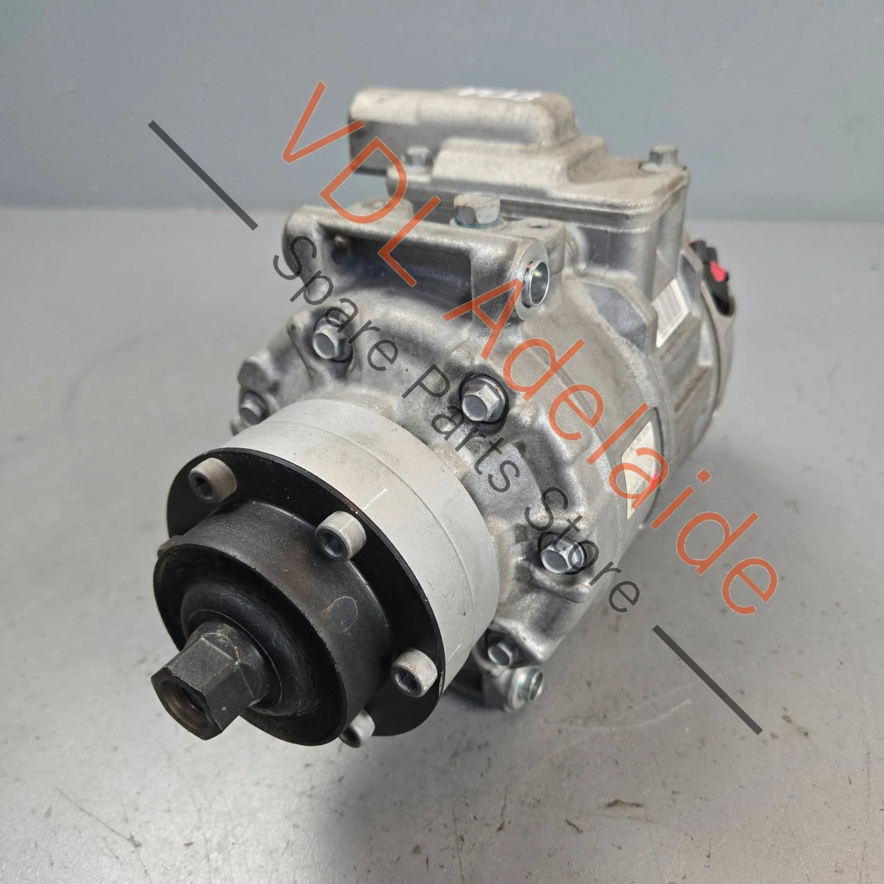 Audi RS5 AC Compressor 8K0260805H - Image 3
