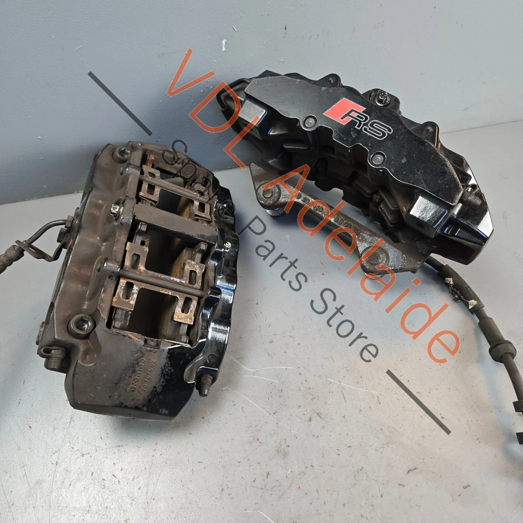 Audi R8 RS4 RS5 8 Piston Front Brake Caliper Pair for 365 x 34mm rotor 8T0615107 8T0615108