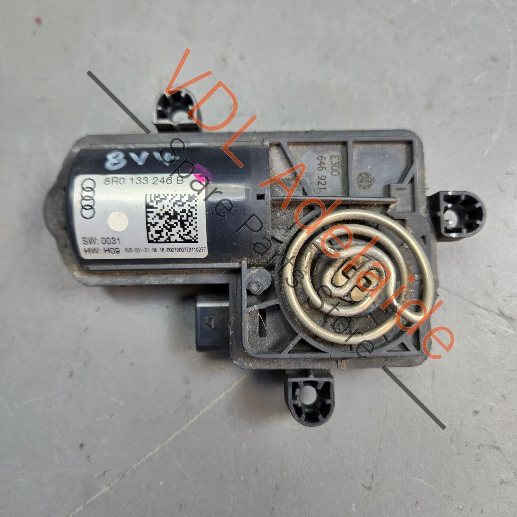 Audi VW Exhaust Flap Servo Motor with Spring 8R0133246B 4N0133246 4N013324A6A