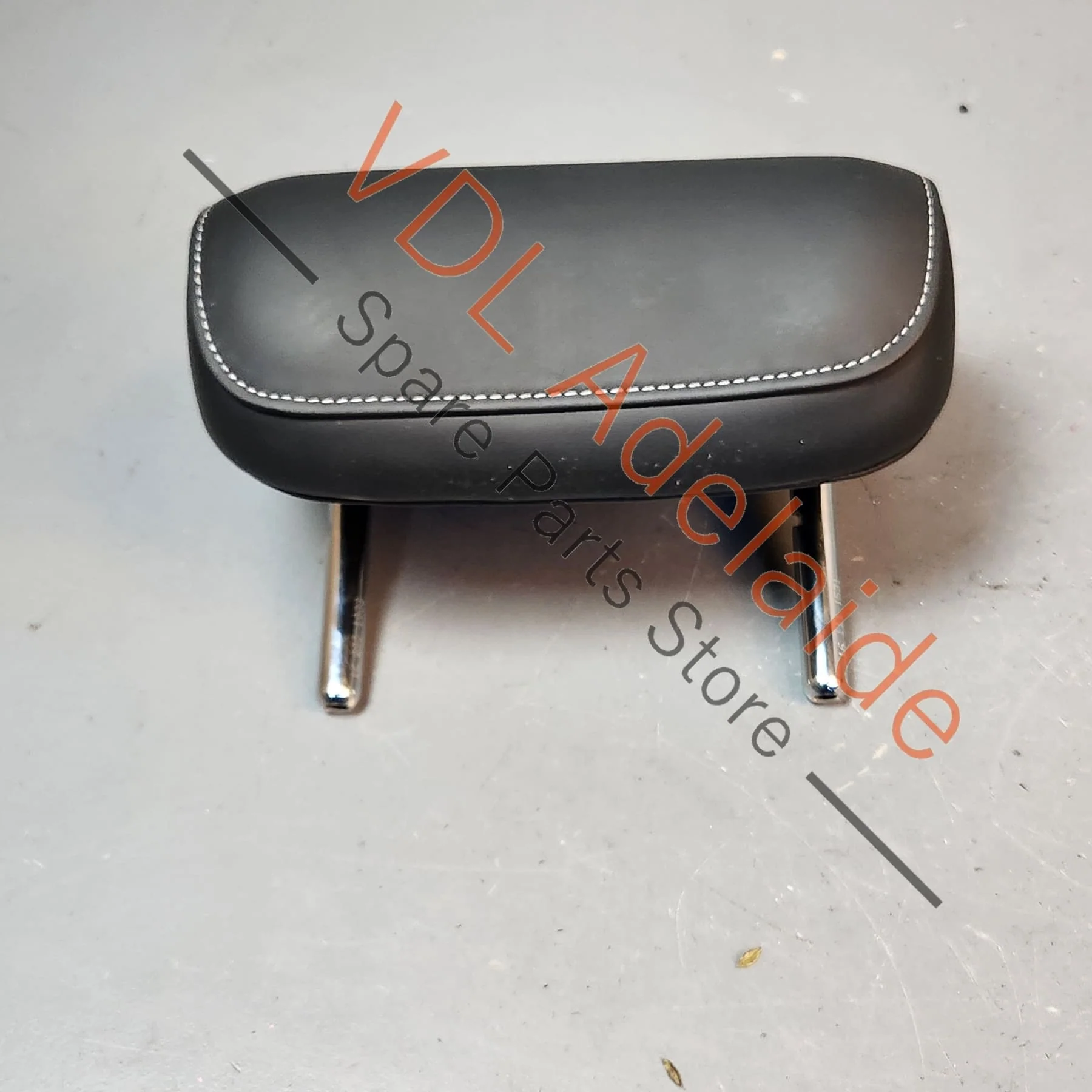 Audi RS3 8V Rear Middle Centre Head Rest Leather Soul Black Cliff Grey 8V0885975C WJC - Image 7