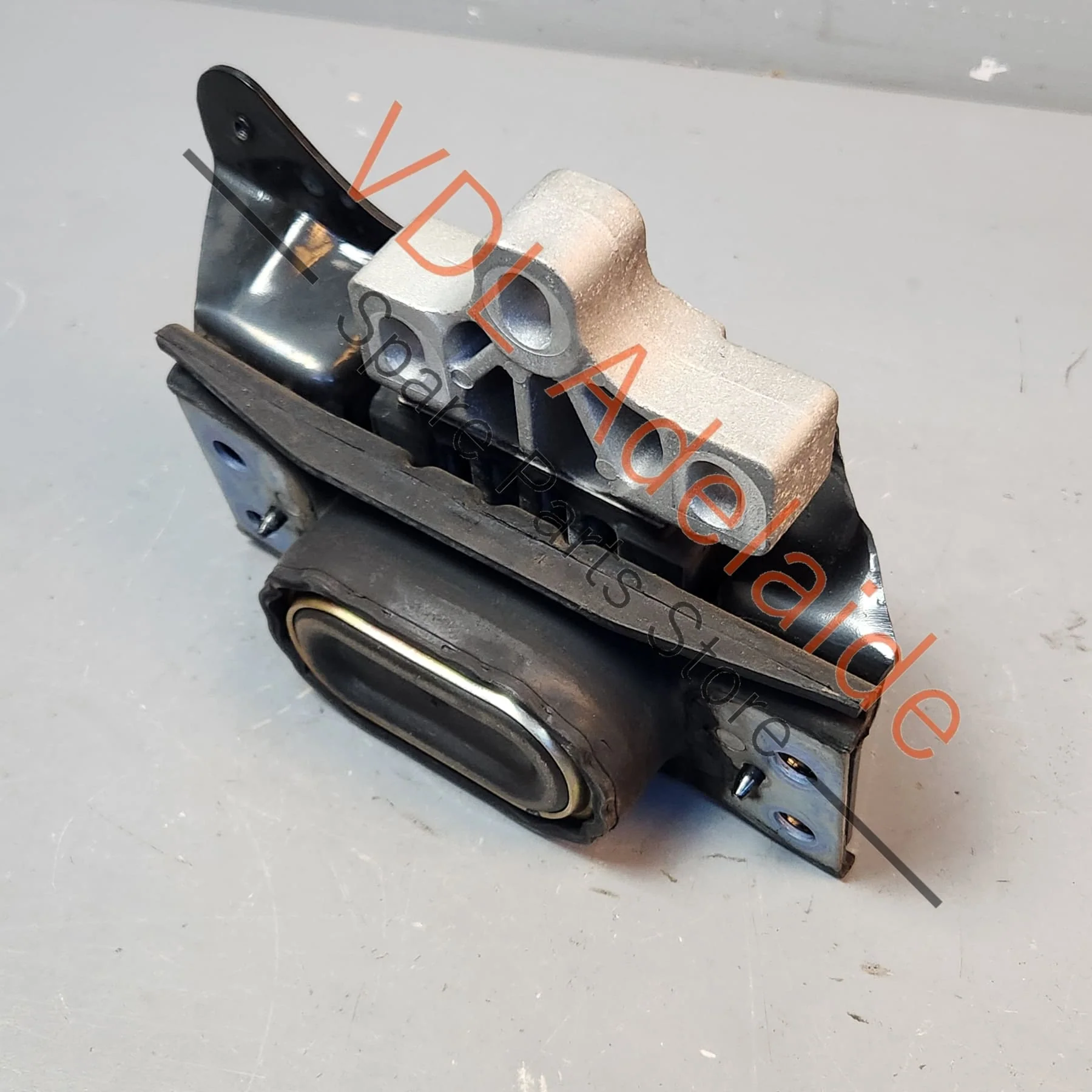 Audi RS3 8V Left Side Gearbox Engine Mount 8V0199555A - Image 3