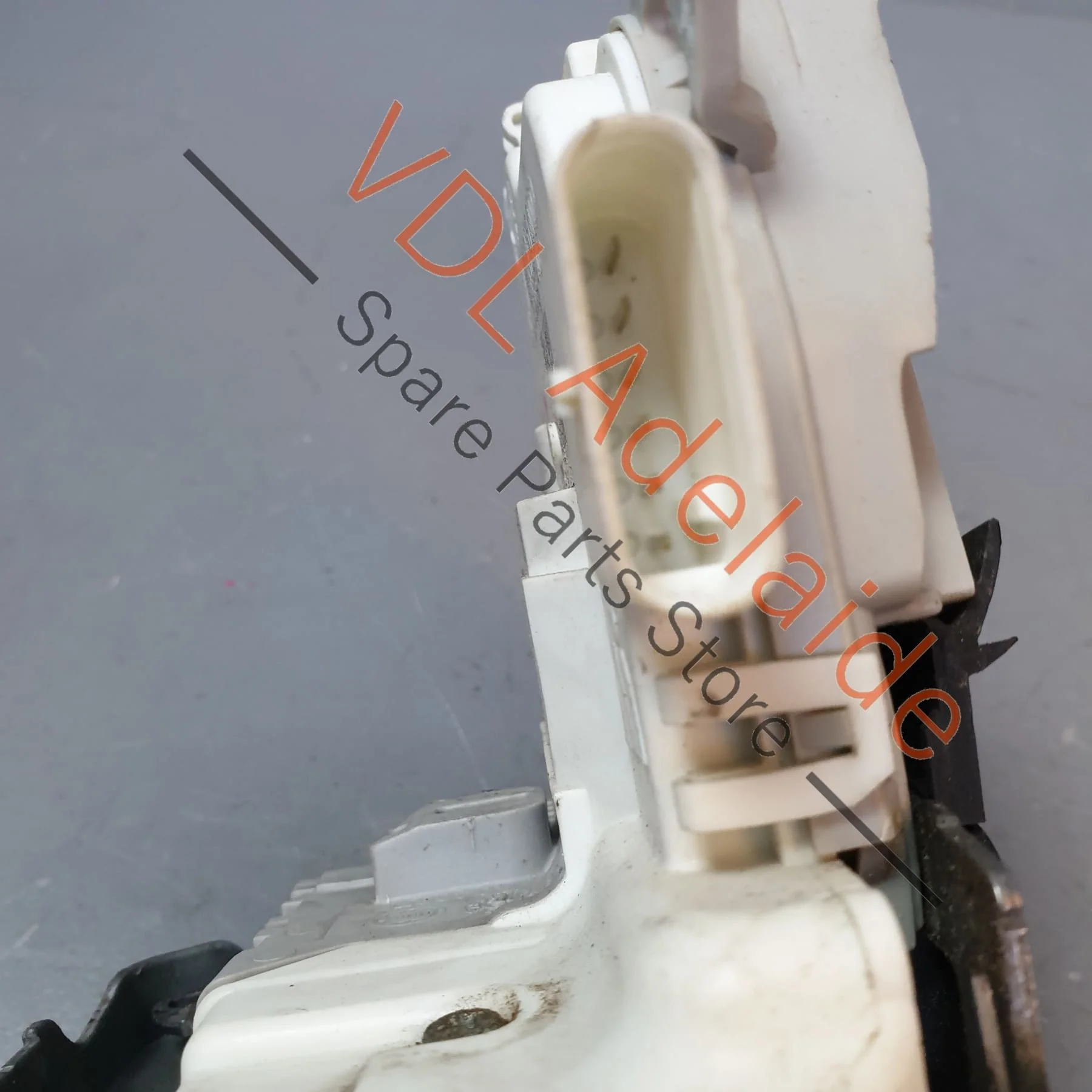 Audi RS3 8V Rear Right Door Lock Mechanism 8K0839016F - Image 2