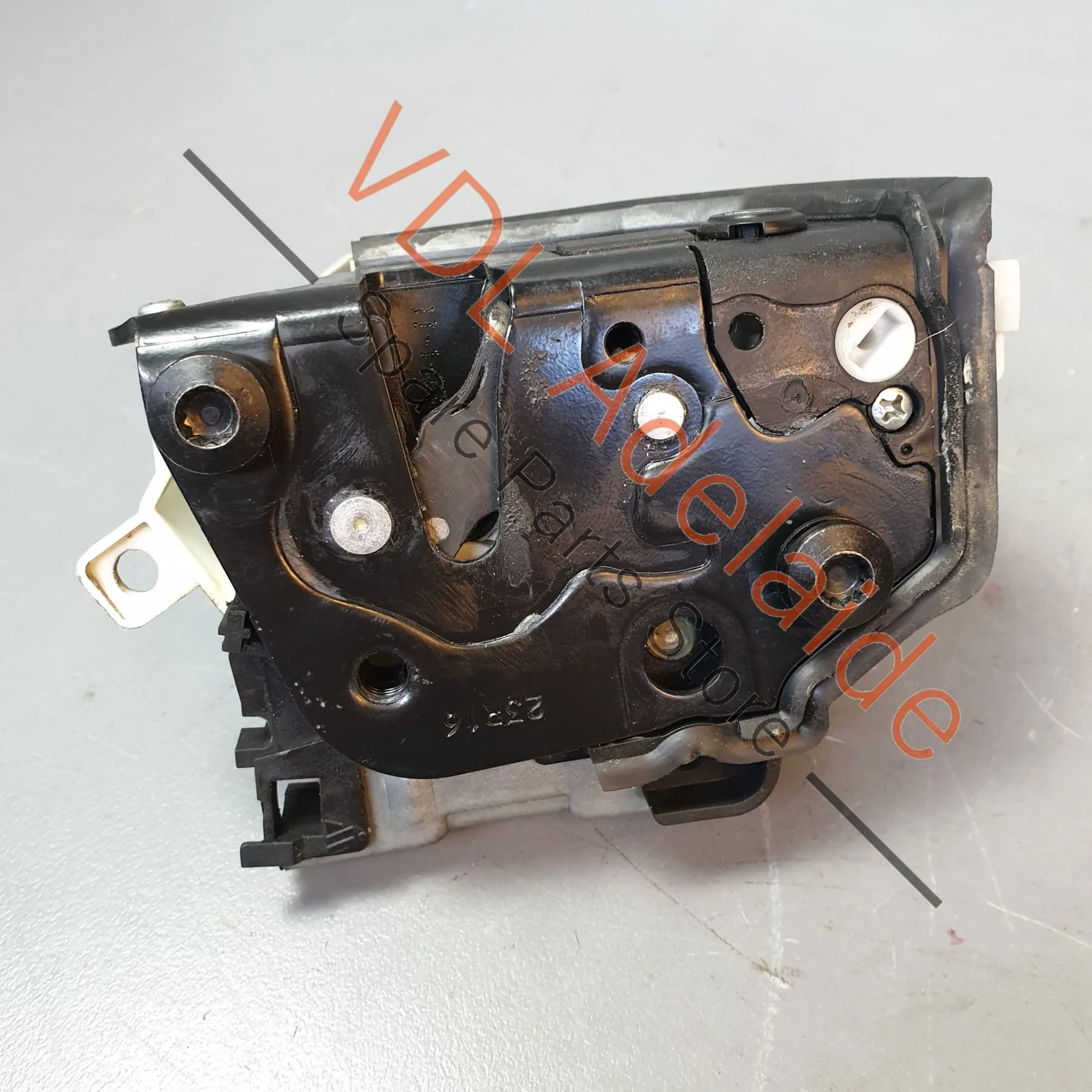 Audi RS3 8V Rear Right Door Lock Mechanism 8K0839016F - Image 3