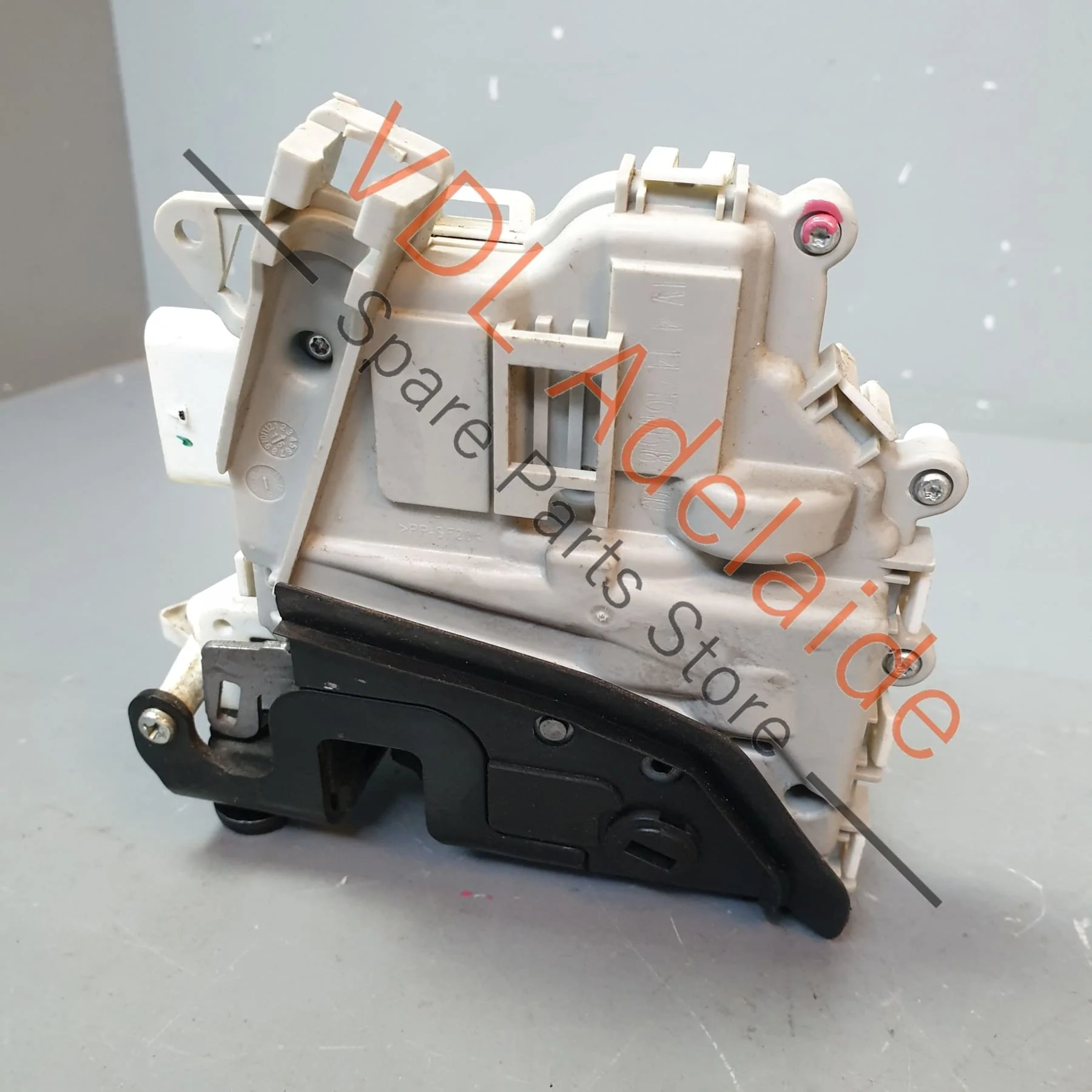 Audi RS3 8V Rear Right Door Lock Mechanism 8K0839016F - Image 4