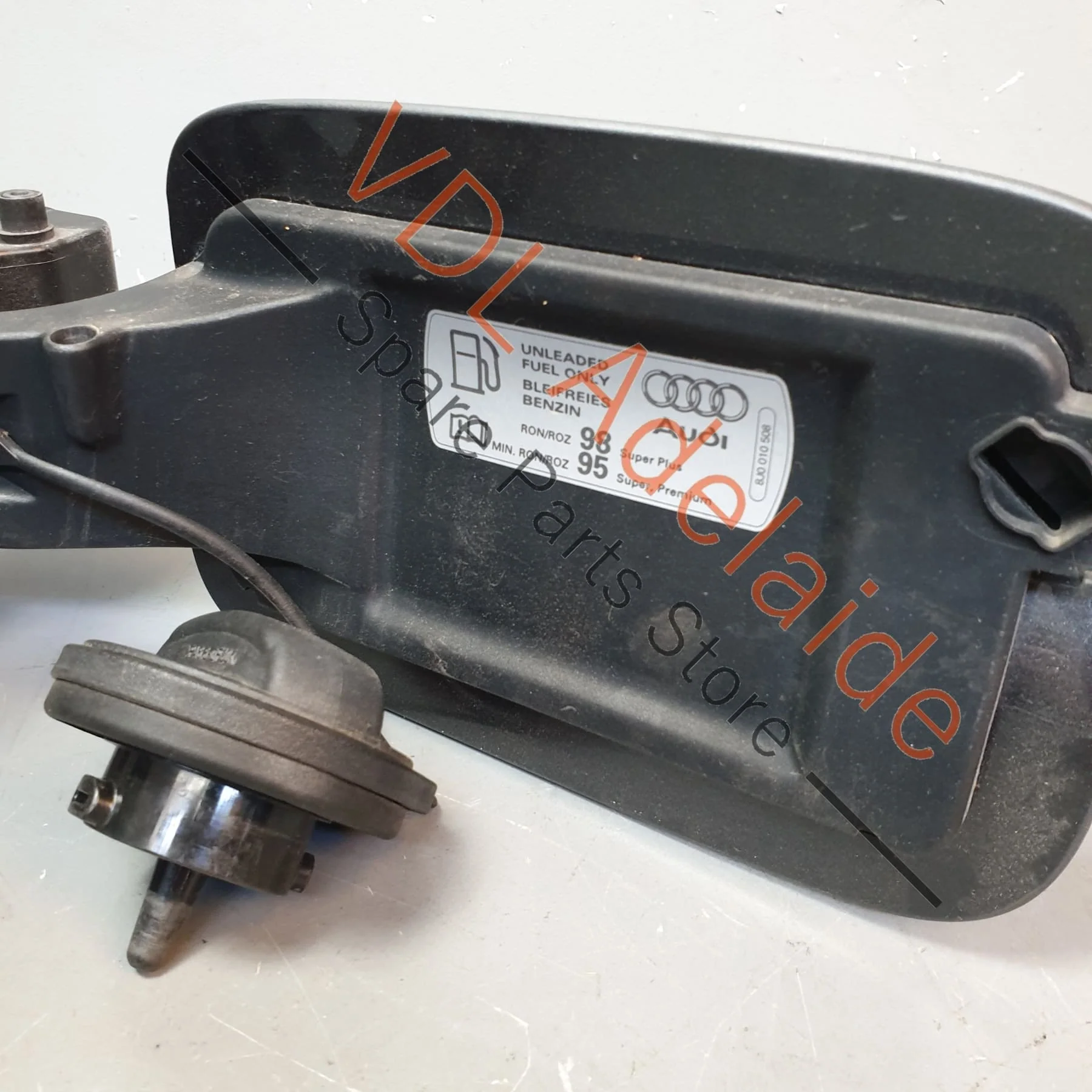 Audi RS3 8V Fuel Filler Cover Cap Flap & Insert Sportback Daytona Grey Pearl 8V4809907C - Image 7