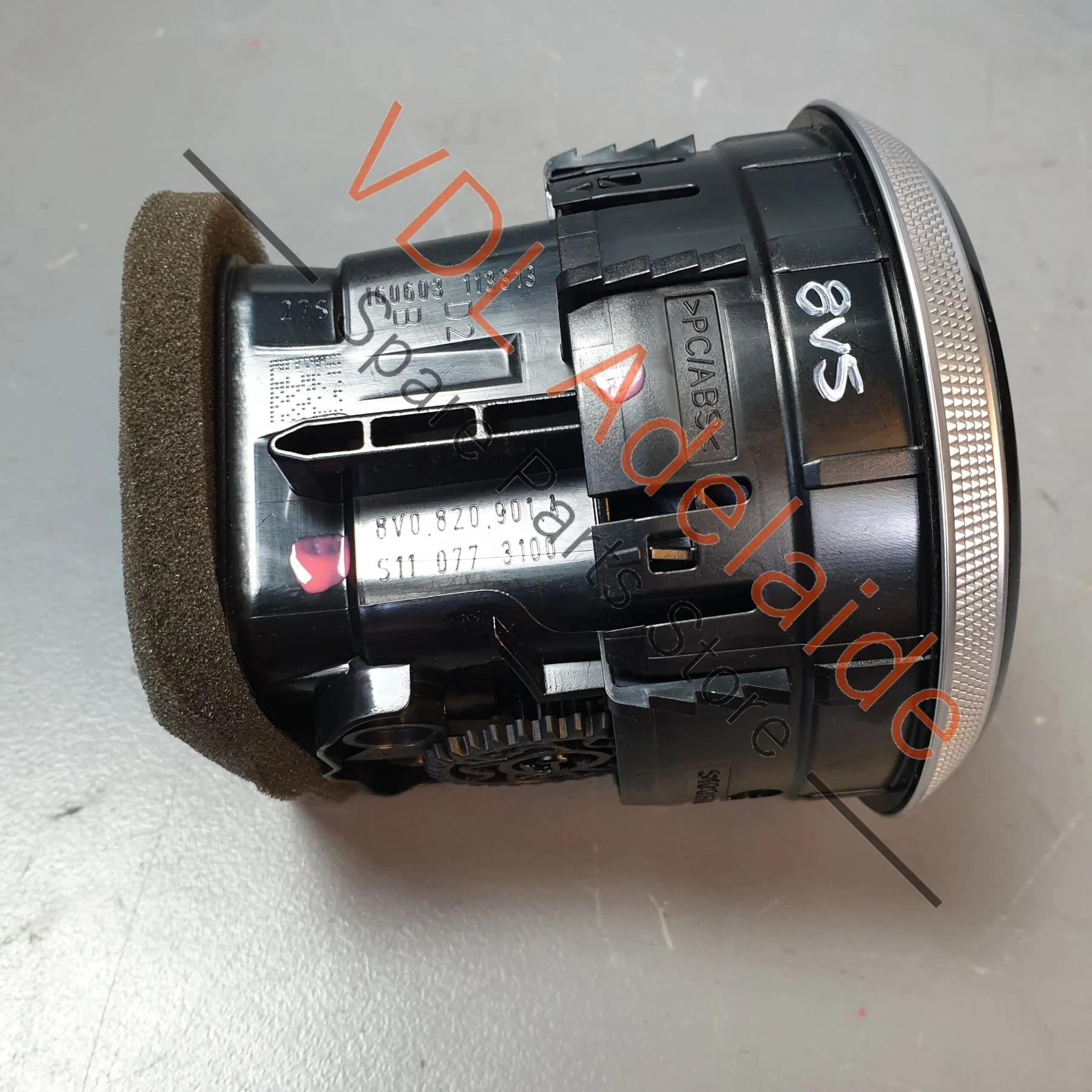 Audi RS3 8V Dash Airconditioning AC Heater Vent Outlet Black 8V0820901A - Image 8