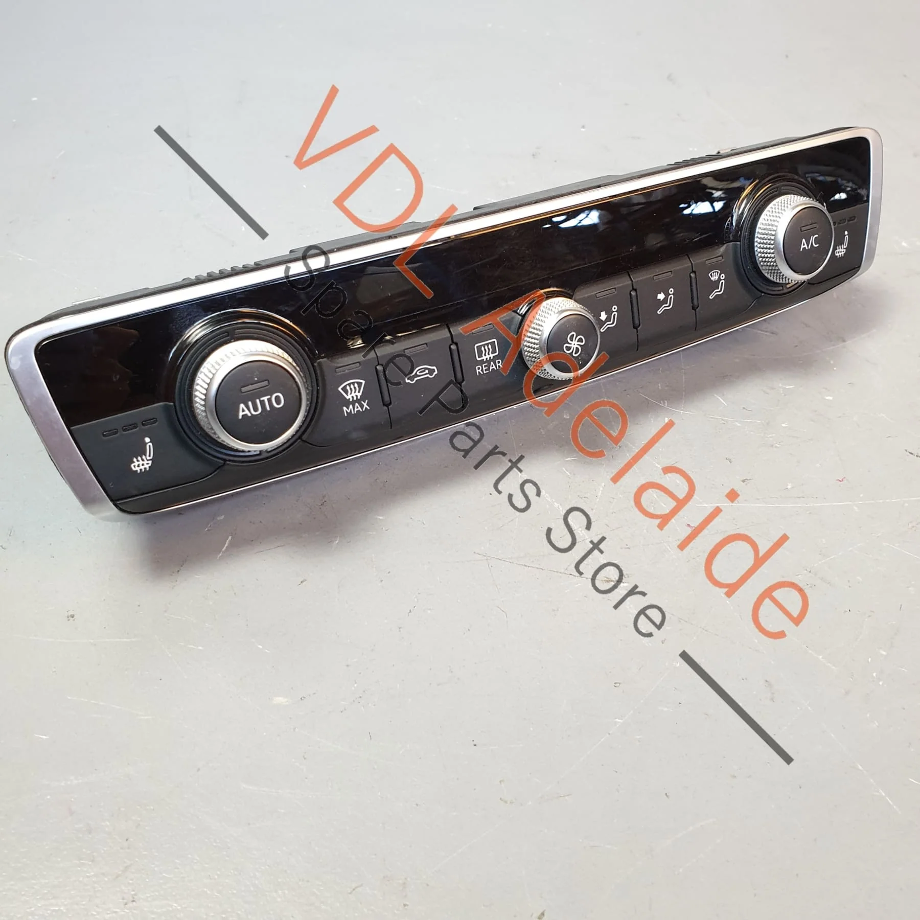 Audi RS3 8V Control Display Panel Switch
for Air Conditioning AC 8V0820043D