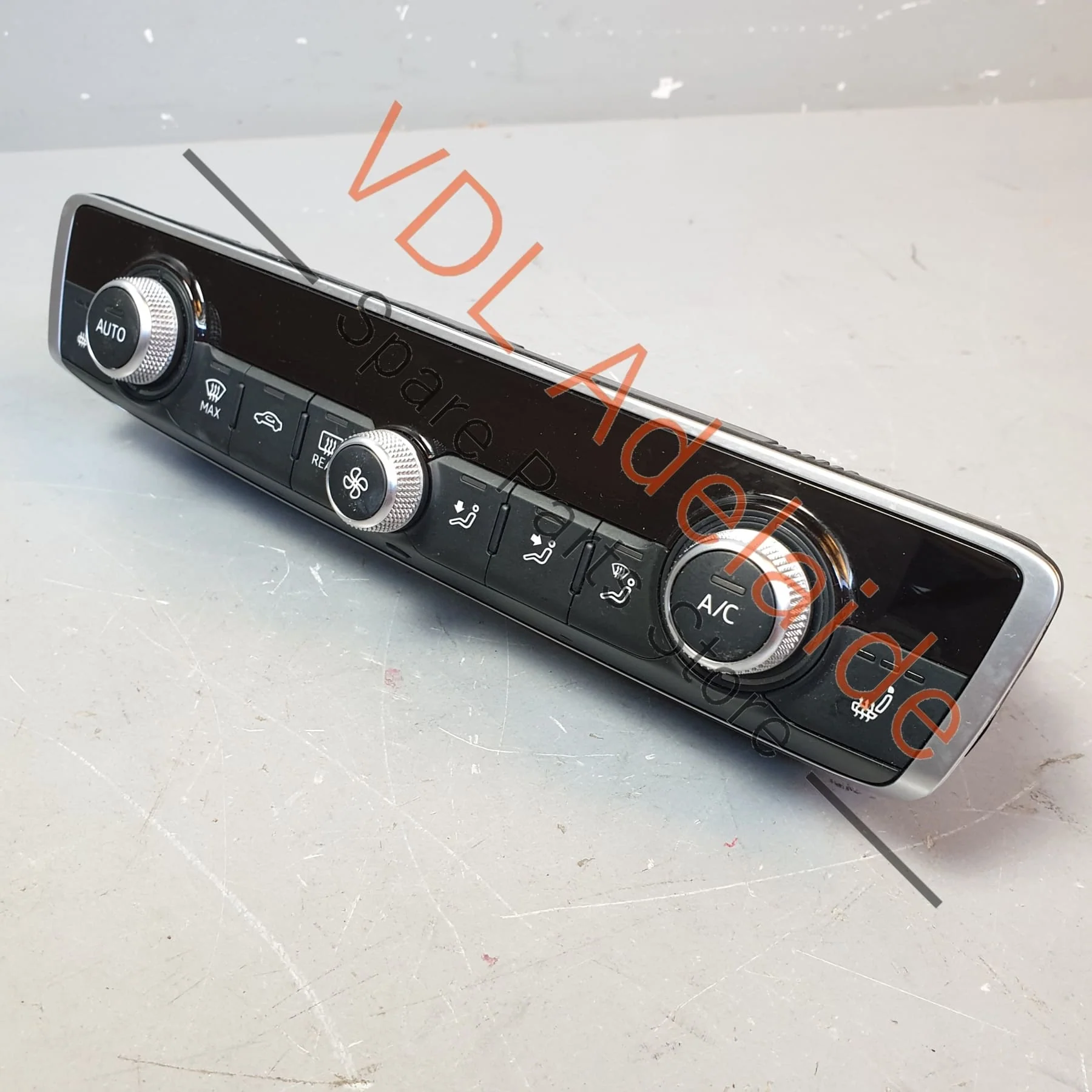 Audi RS3 8V Control Display Panel Switch
for Air Conditioning AC 8V0820043D - Image 2