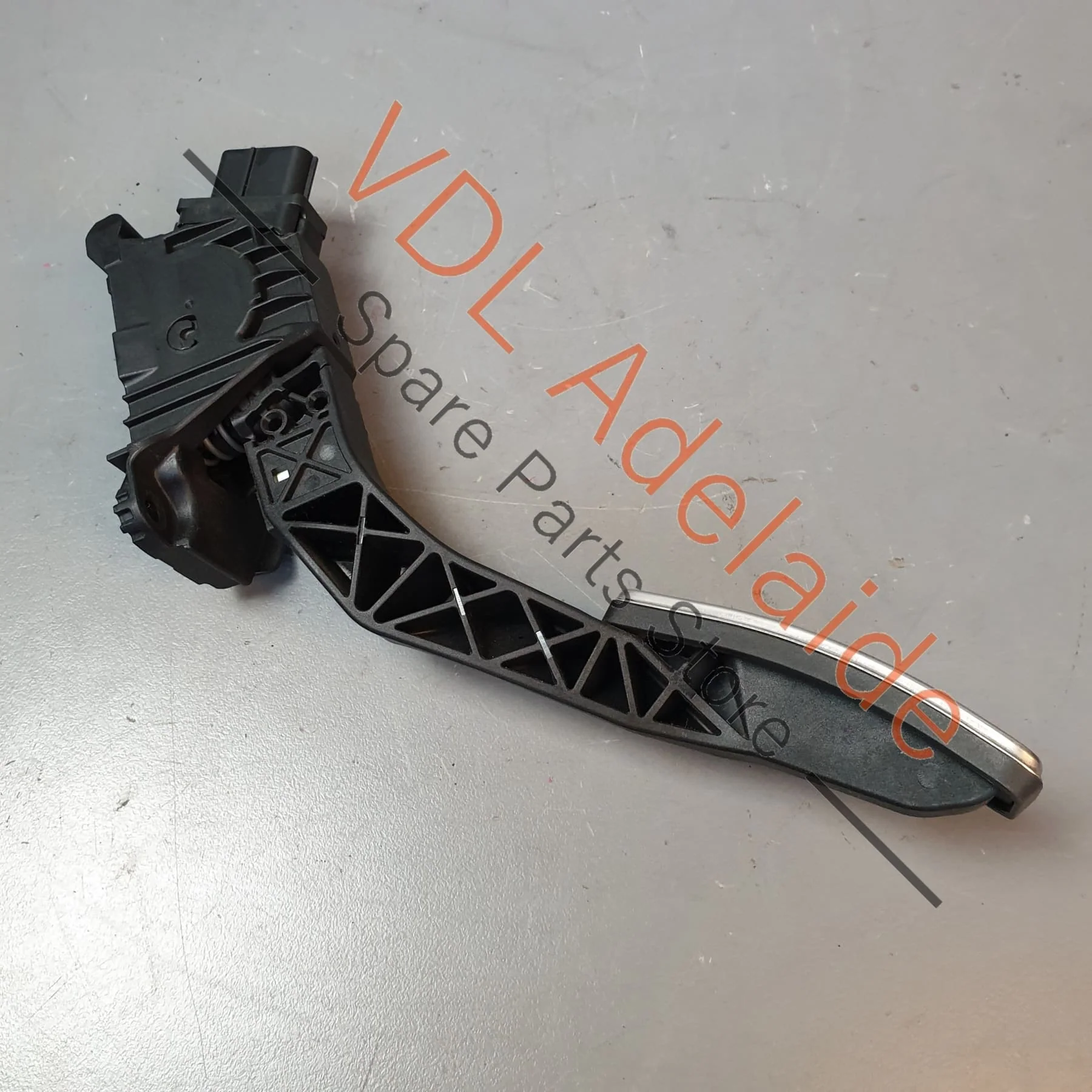 Audi RS3 S3 A3 8V Accelerator Pedal with Electronic Module & Cap 5Q2723503D - Image 4