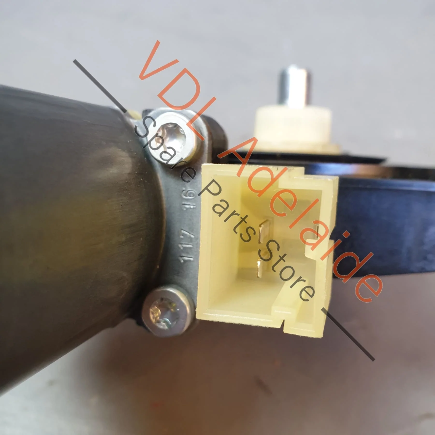 Audi RS3 S3 A3 8V Front Left Window Regulator Motor 5Q0959802B - Image 2