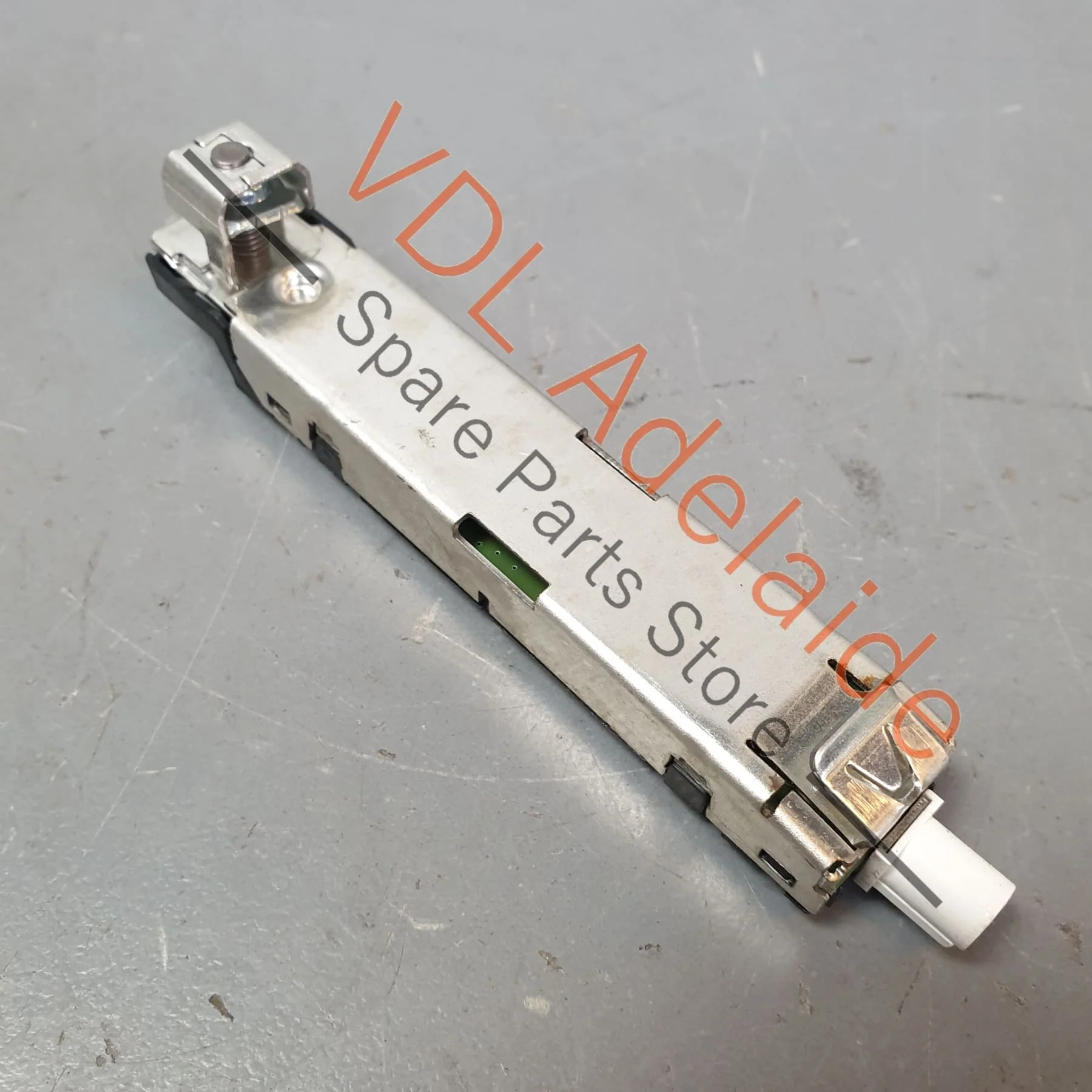 Audi RS3 S3 A3 8V Rear Left Upper Aerial Amplifier 8V4035225 - Image 4